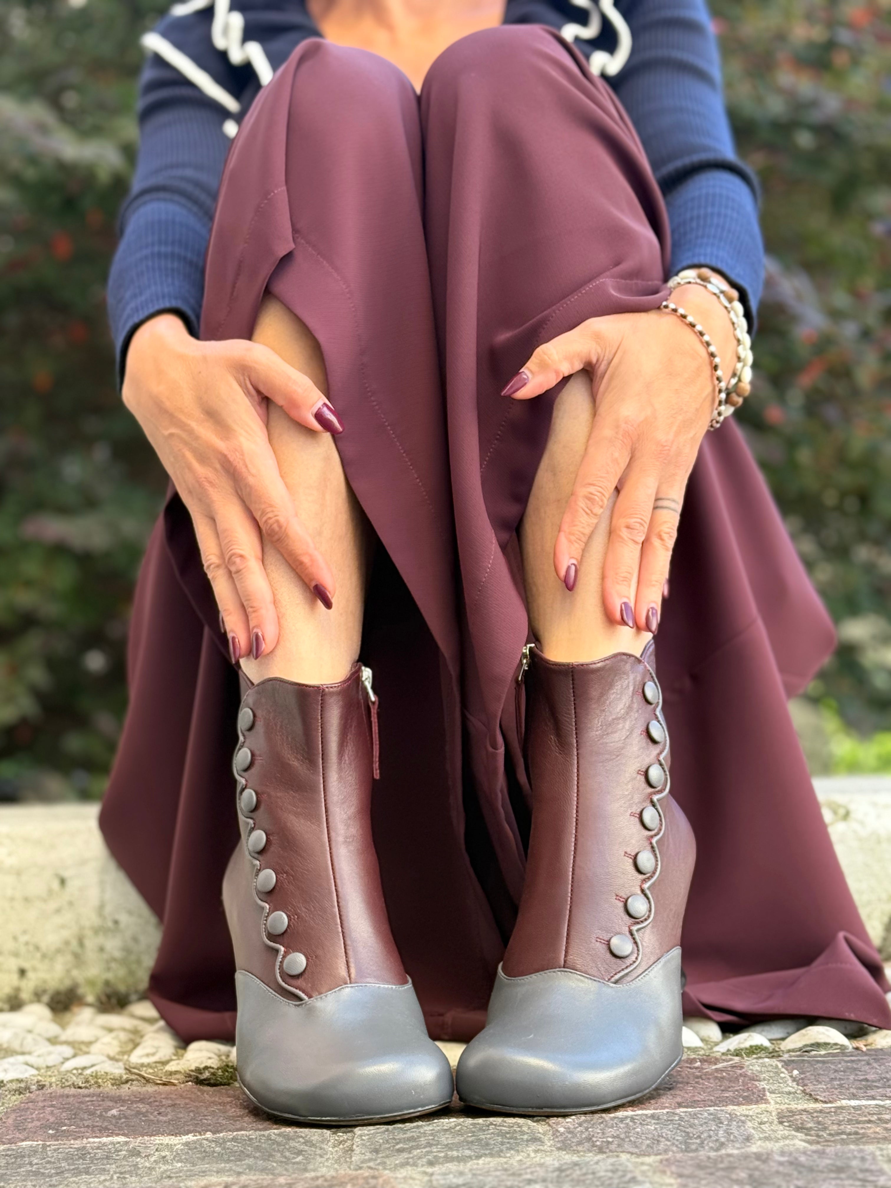 Image of MaryPoppins Cherry tronchetto stile vintage in pelle grigia e ciliegia tacco 7artigianale Lagattaconglistivali