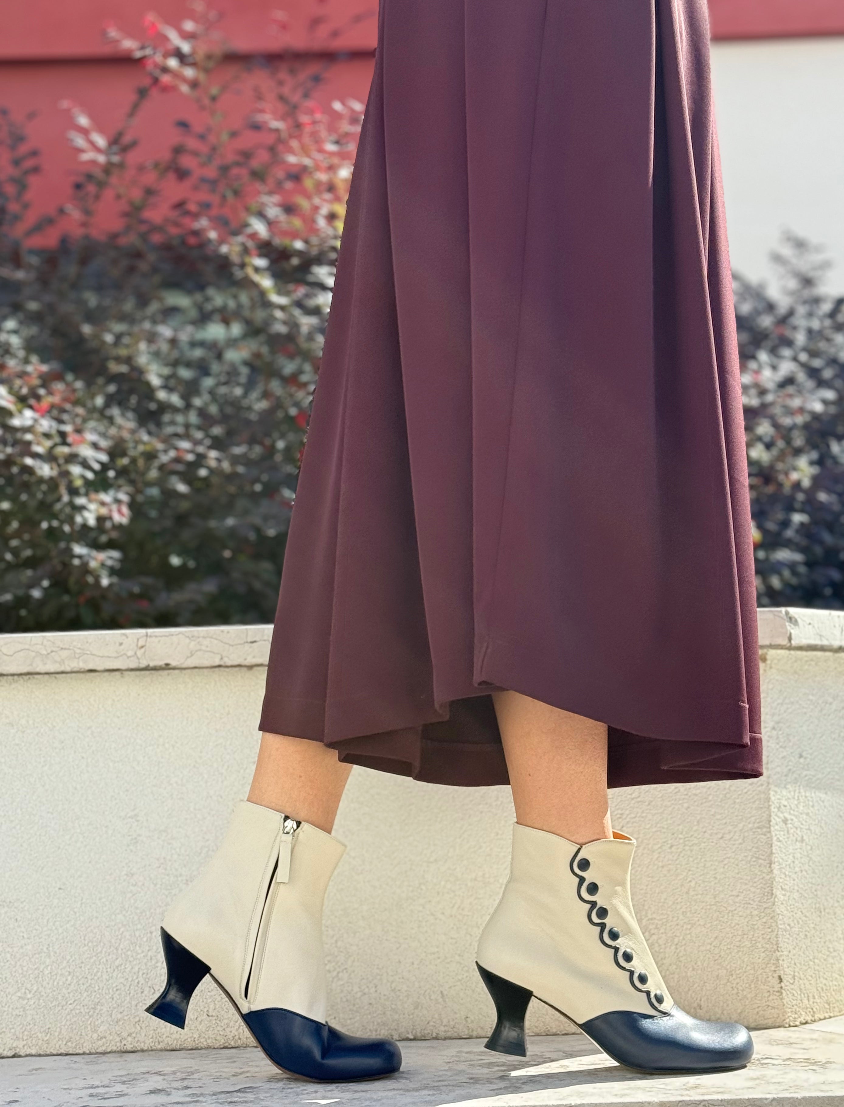 MaryPoppins Cream tronchetto stile vintage in pelle blu e panna artigianale Lagattaconglistivali