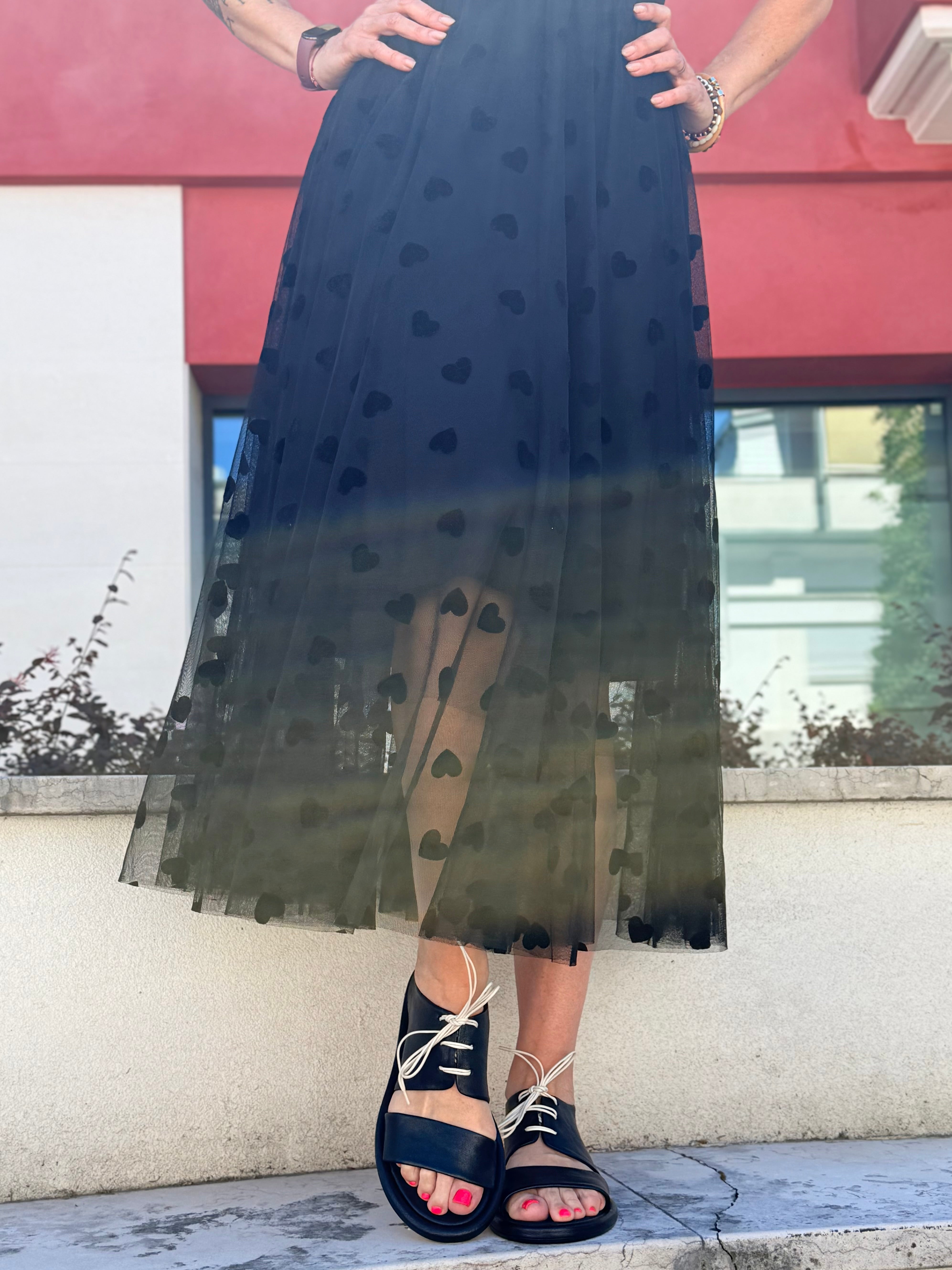 Image of Pennylace Black sandalo basso in pelle nera artigianale marchigiana