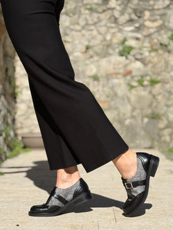 Image of Ops Black scarpa bassa in nappa nera e velluto stampato artigianale toscana