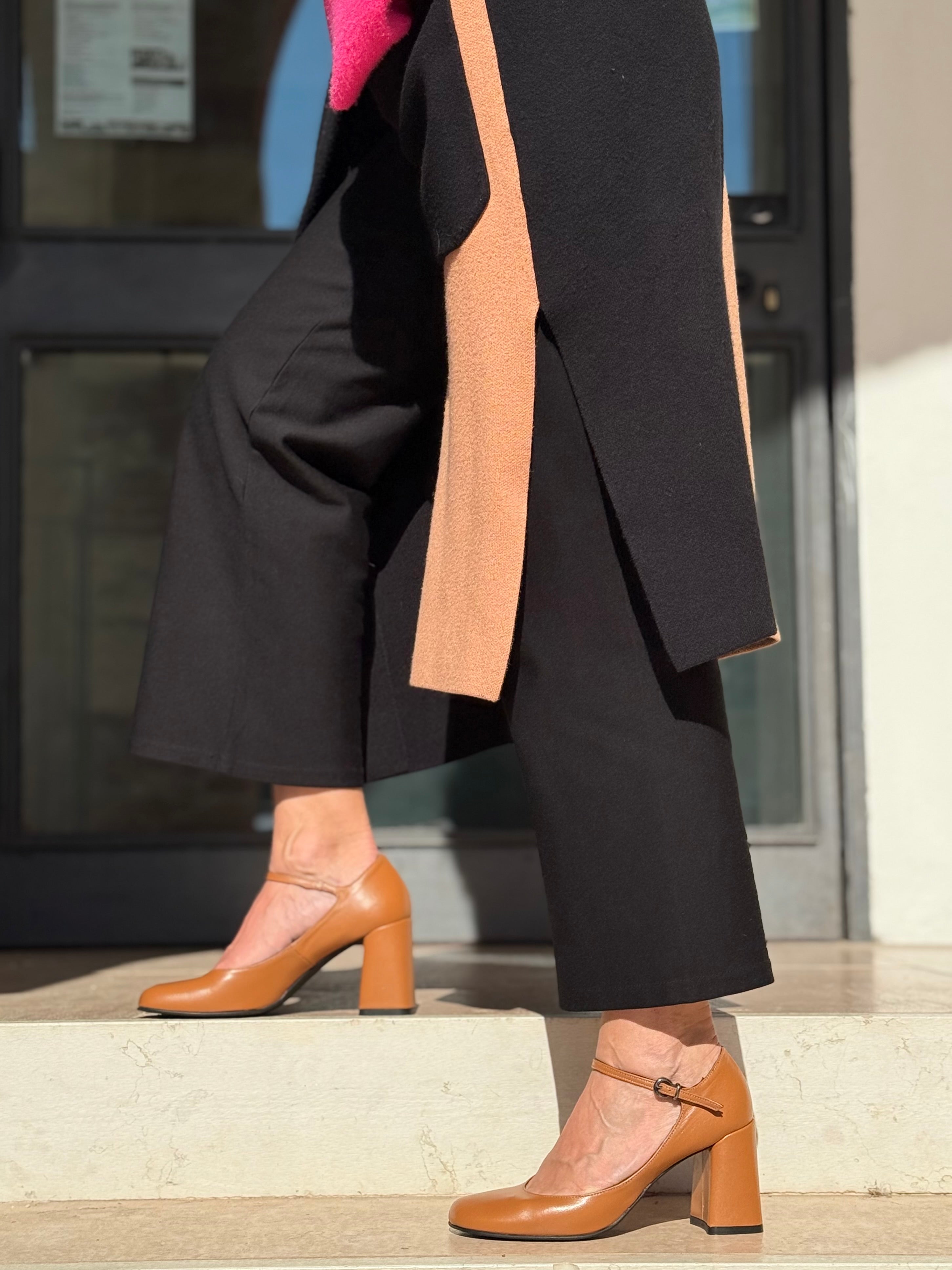 Image of Piper Cuoio decolletè in nappa marrone con cinturino tacco 8 artigianale marchigiana