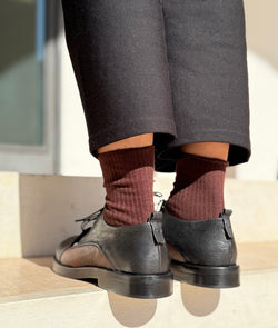 Image of Clash Black scarpa bassa allacciata in nappa nera e marrone artigianale marchigiana
