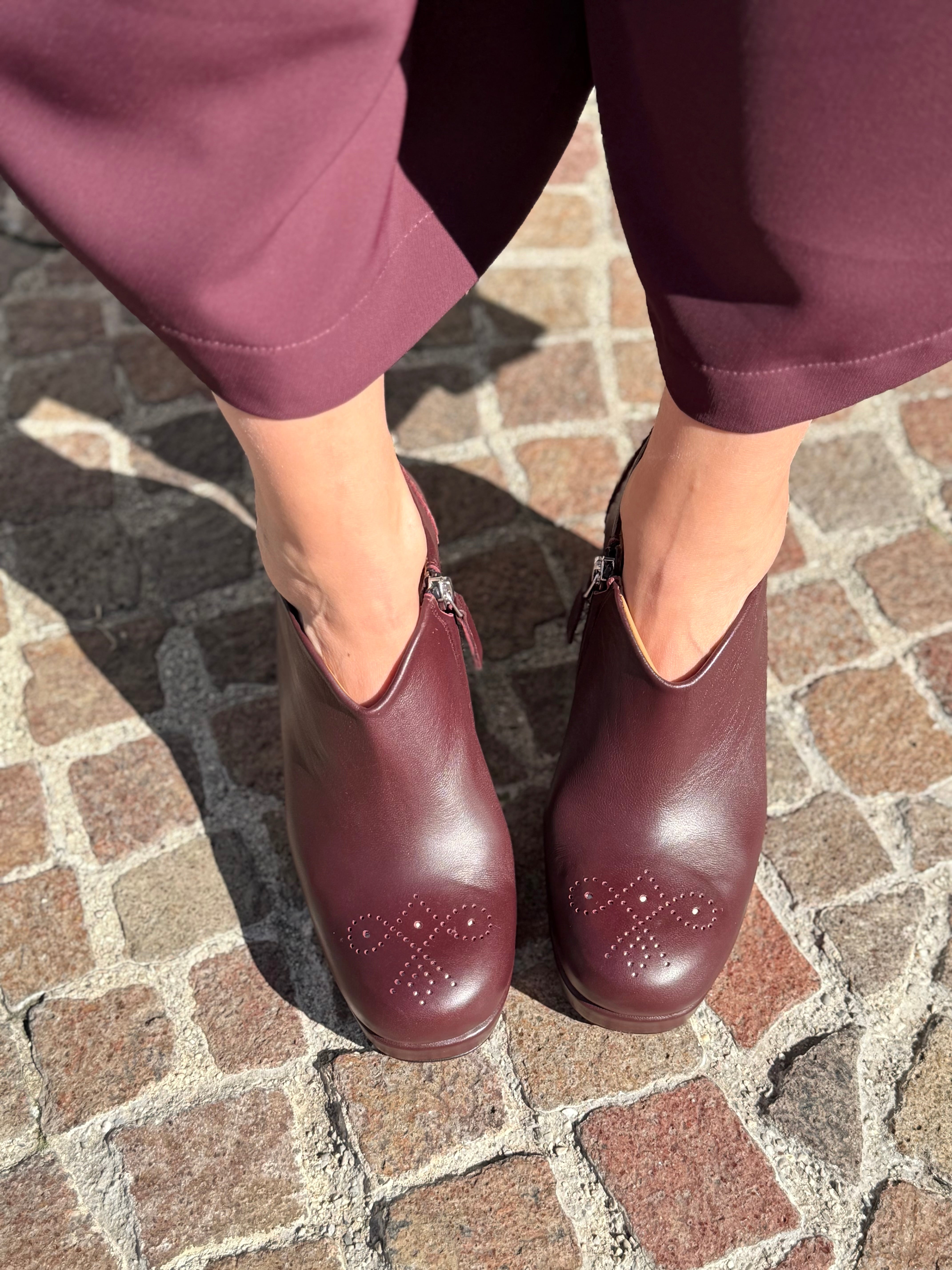 Image of Bett Wine tronchetto in nappa bordeaux artigianale tacco 9 cm Lagattaconglistivali