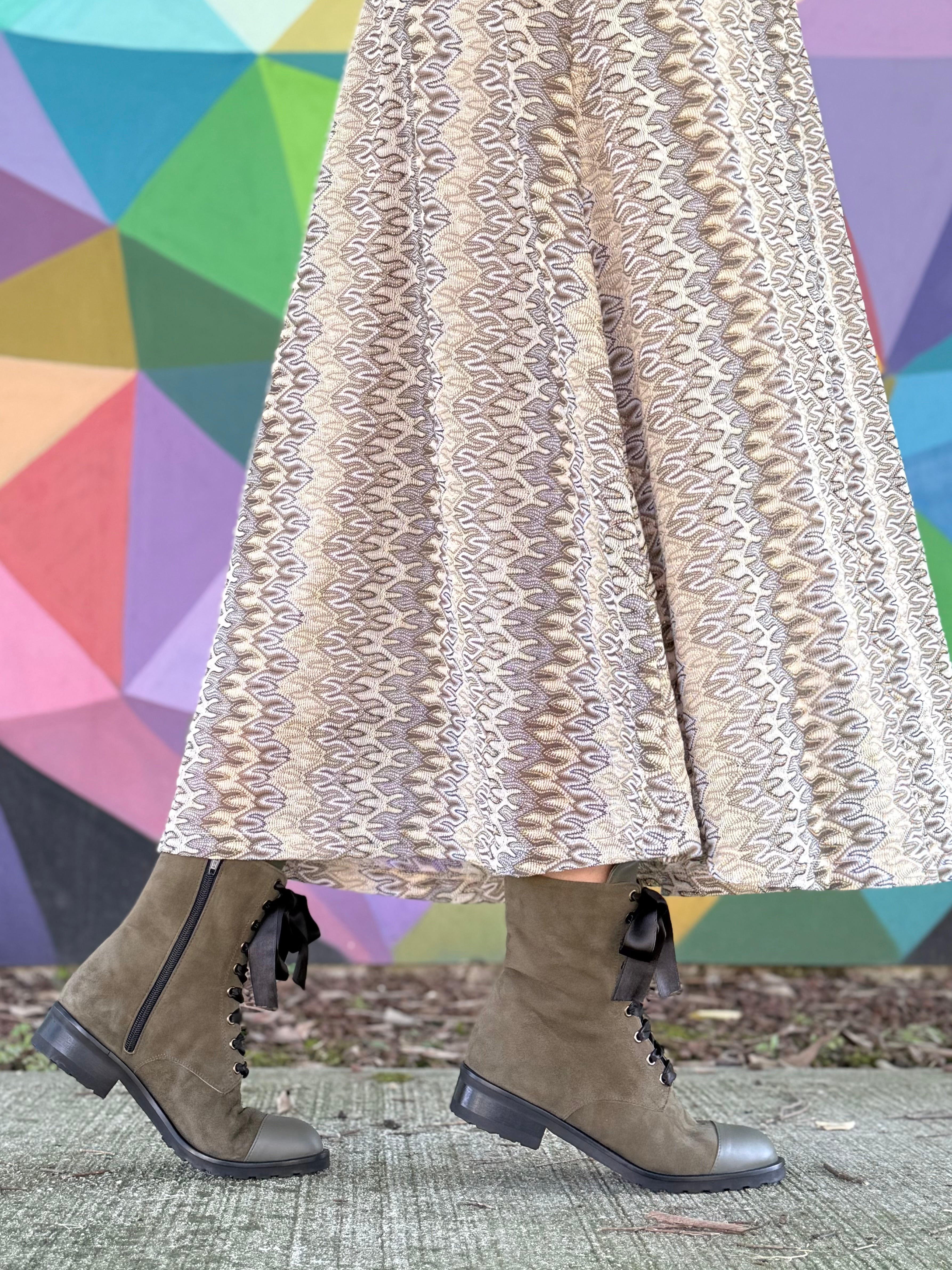 Image of Falkon Mili anfibio in camoscio verde allacciato artigianale toscano