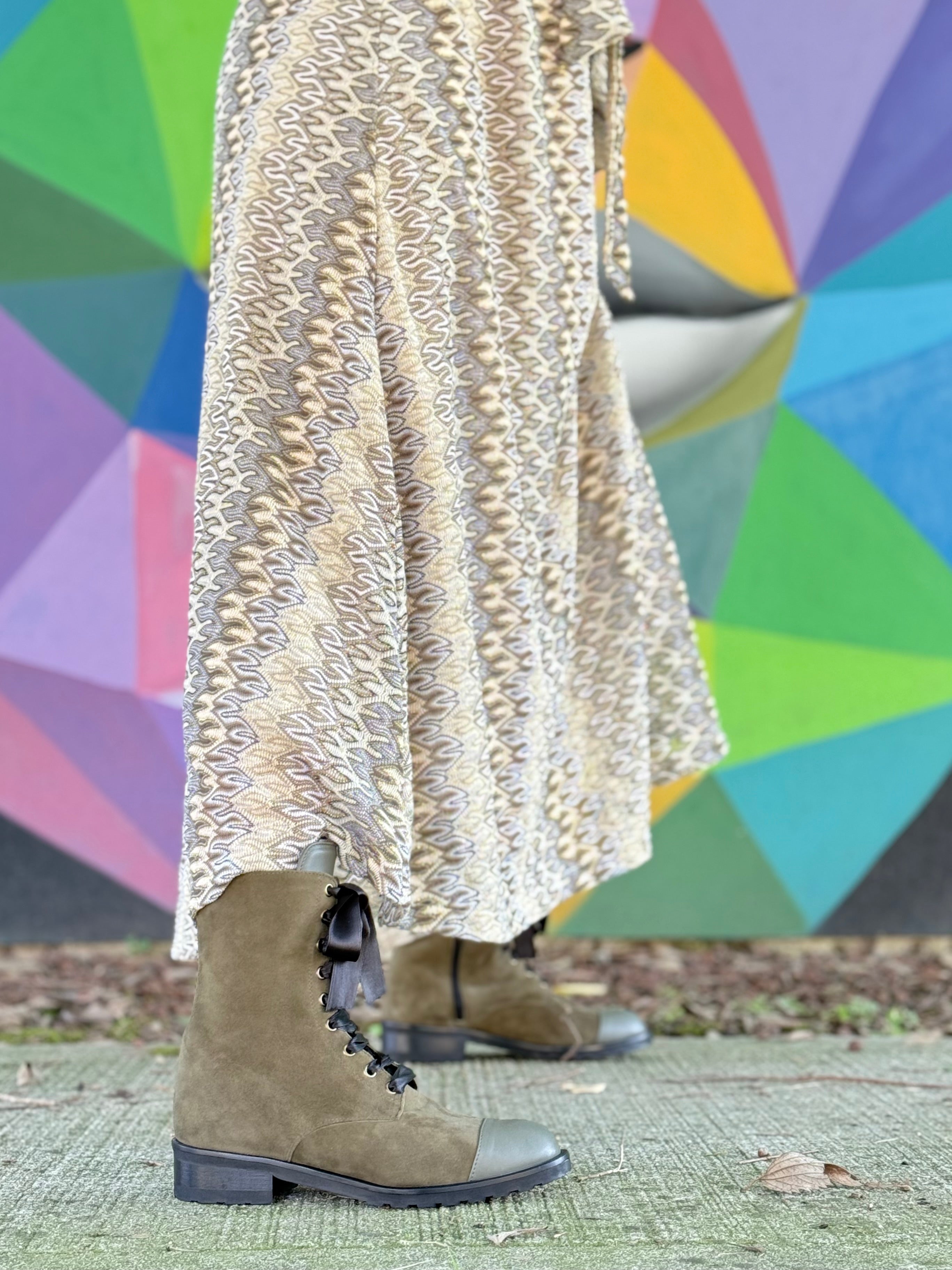 Image of Falkon Mili anfibio in camoscio verde allacciato artigianale toscano