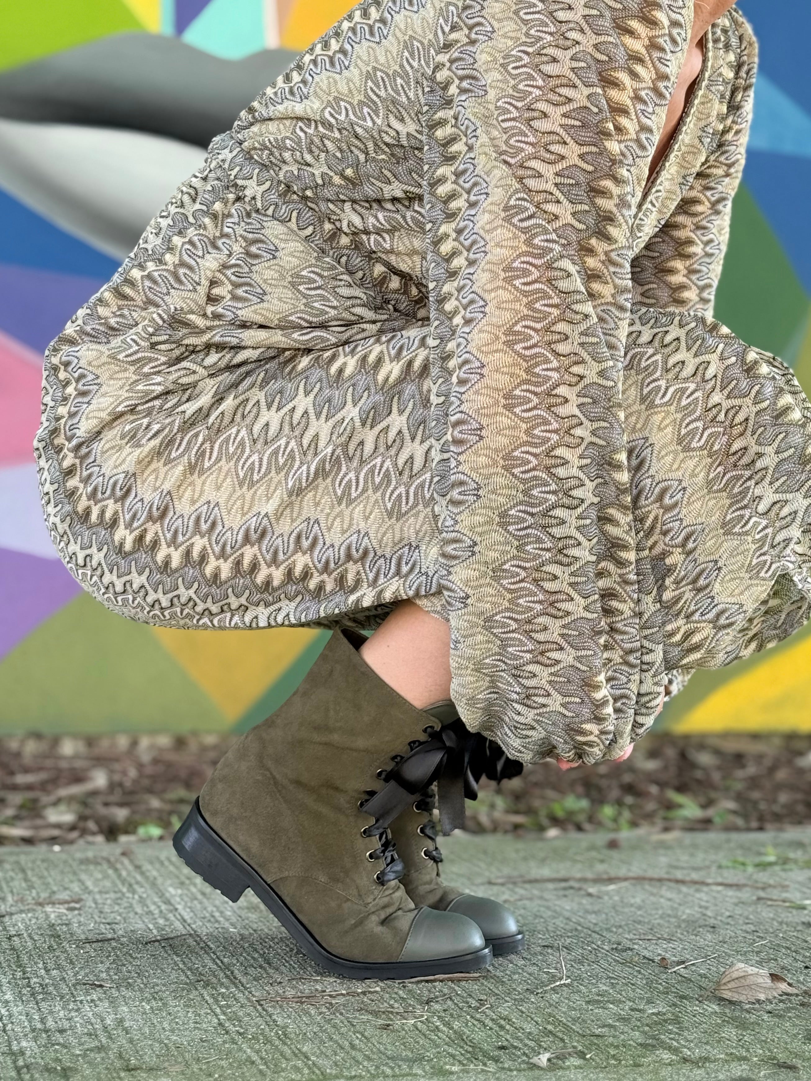 Image of Falkon Mili anfibio in camoscio verde allacciato artigianale toscano