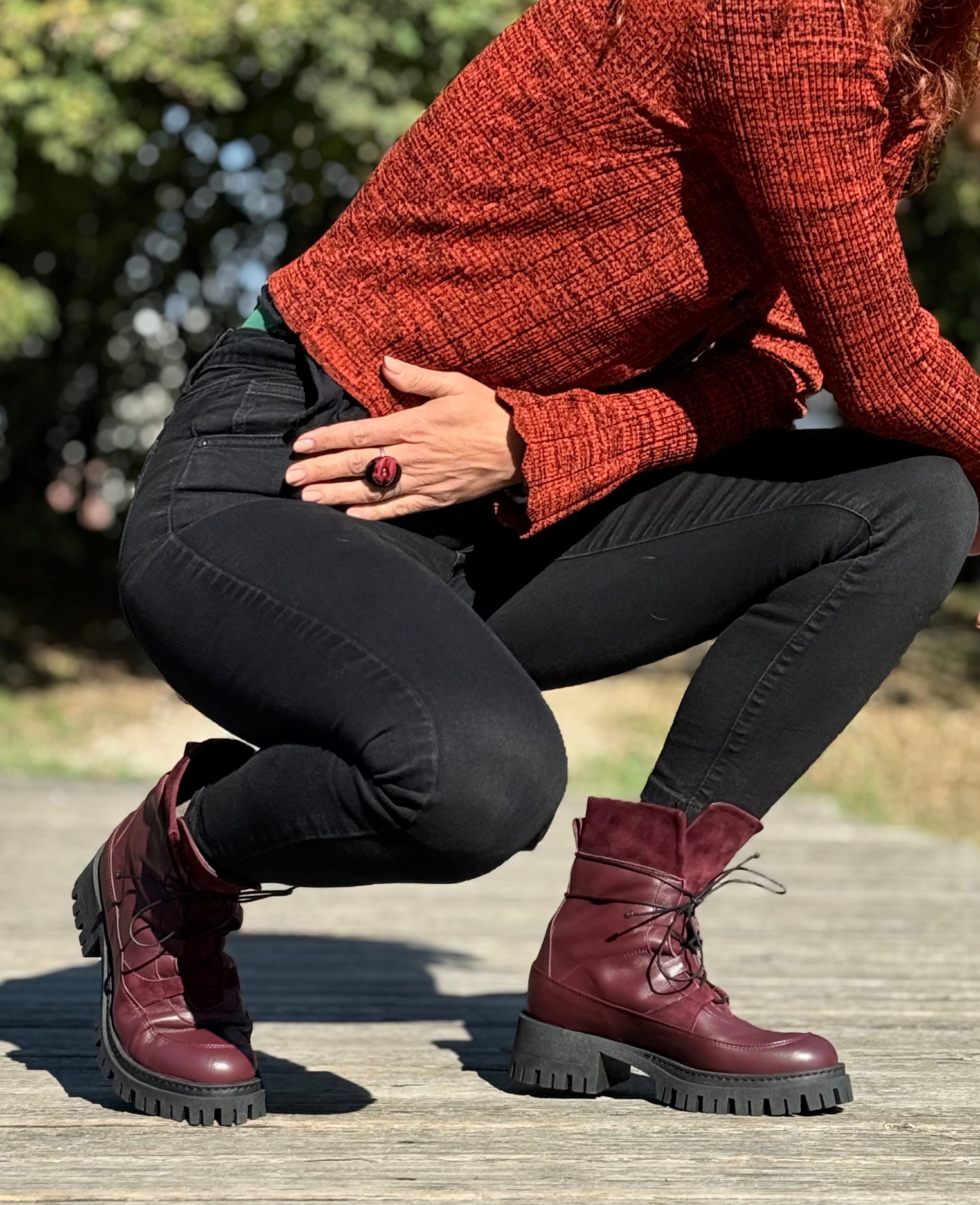 Image of EtaBeta Wine anfibio sportivo in pelle bordeaux artigianale marchigiana