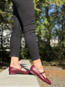 Image of Shirley Merlot scarpina bassa in nappa bordeaux tacco 2 artigianale pugliese