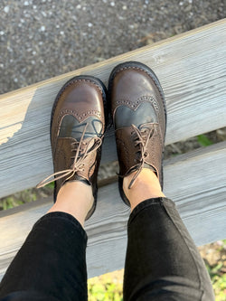 Image of Lucignolo Brown scarpa derby in testa di moro e nero suola vibram artigianale toscana