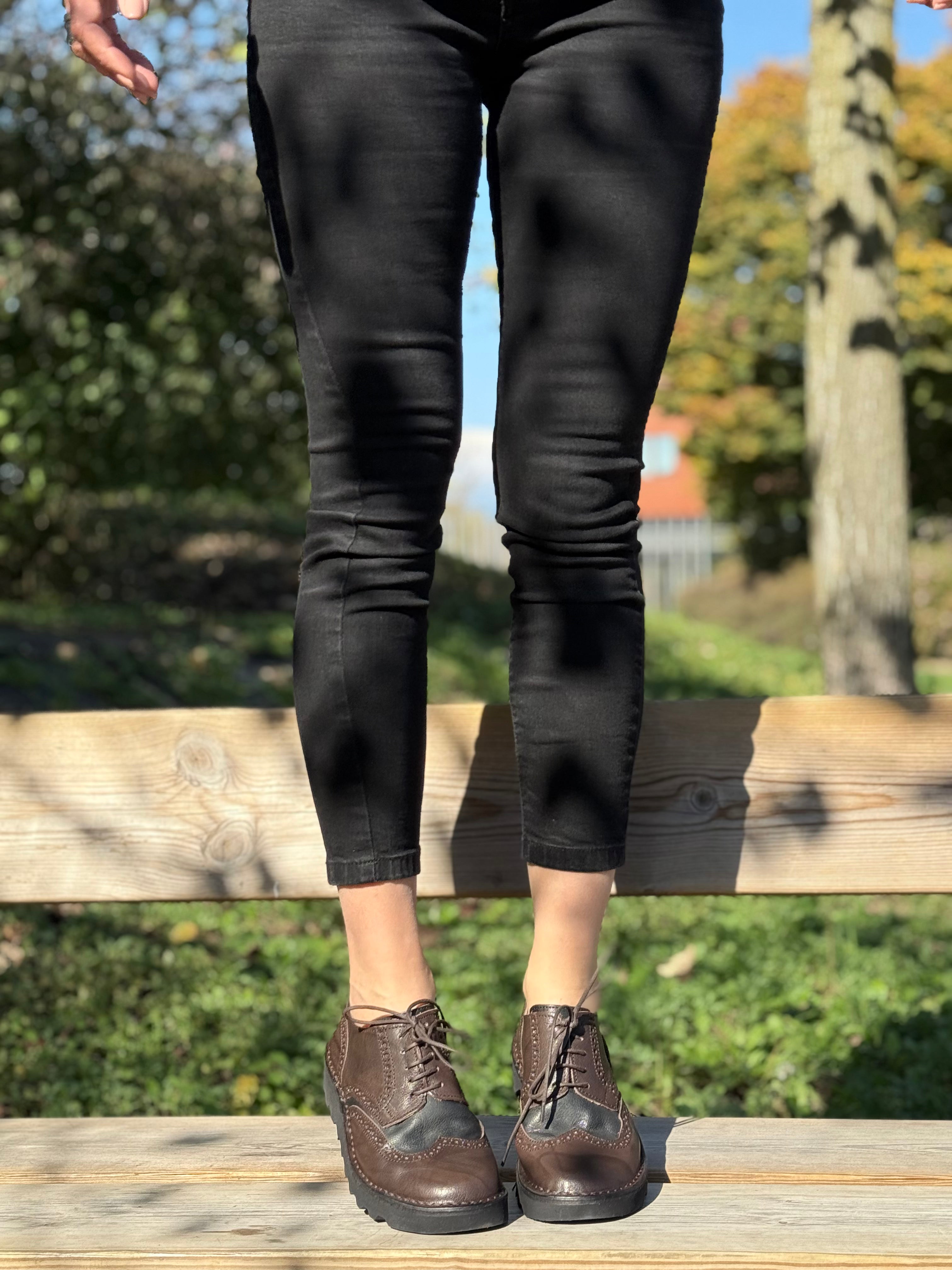 Lucignolo Brown scarpa derby in testa di moro e nero suola vibram artigianale toscana