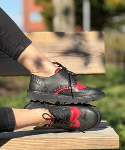 Image of Lucignolo Black scarpa derby in nappa rossa e nera suola vibram artigianale toscana