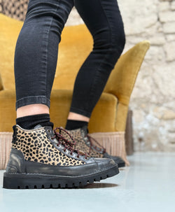 Image of Stelvio Pony Black sneakers in vitello abrasivato e cavallino artigianale toscana