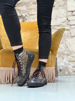 Image of Stelvio Pony Black sneakers in vitello abrasivato e cavallino artigianale toscana