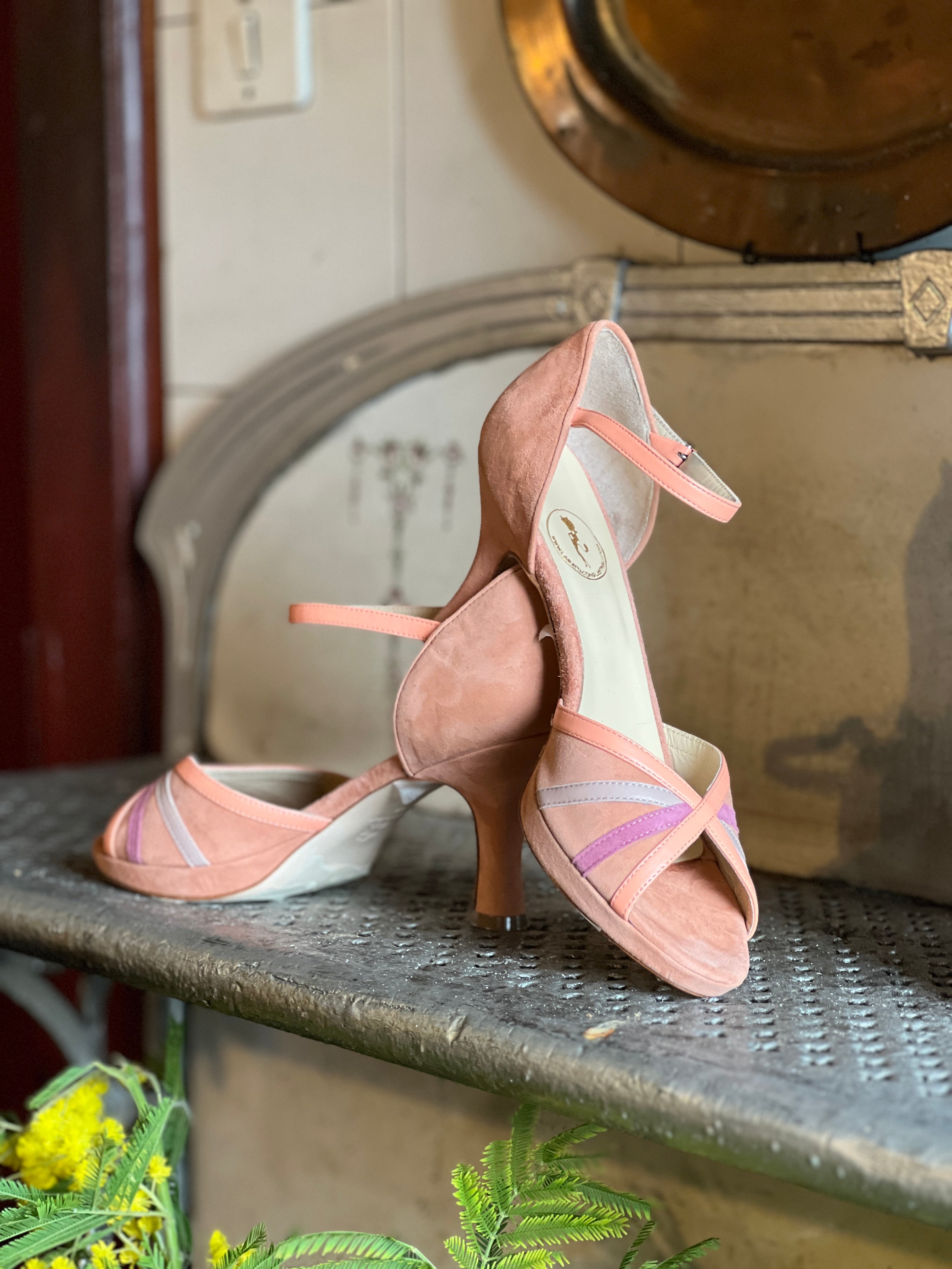 Image of Minnie Rose sandalo in pelle e camoscio color rosa tacco 7 artigianale toscano