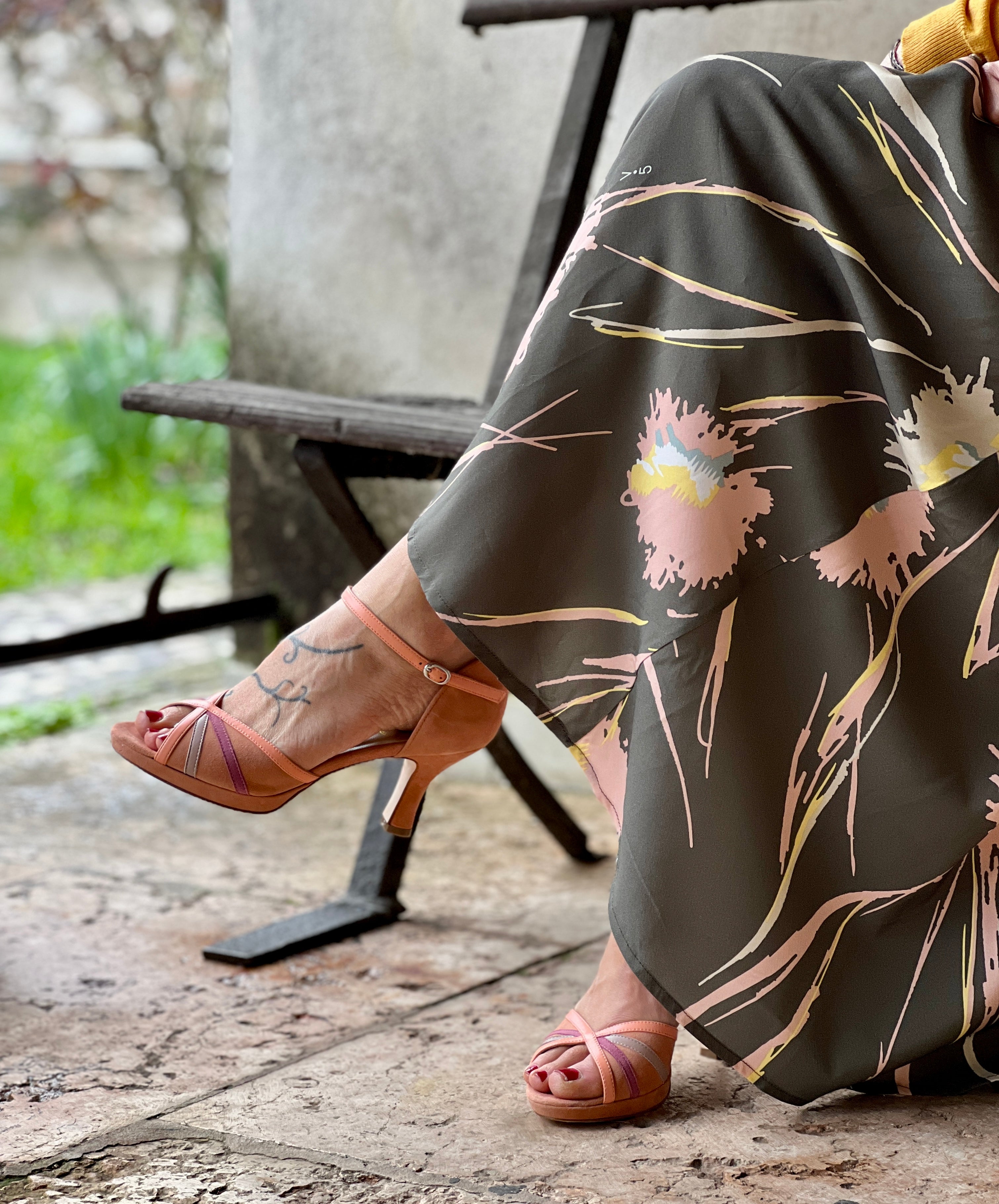 Image of Minnie Rose sandalo in pelle e camoscio color rosa tacco 7 artigianale toscano