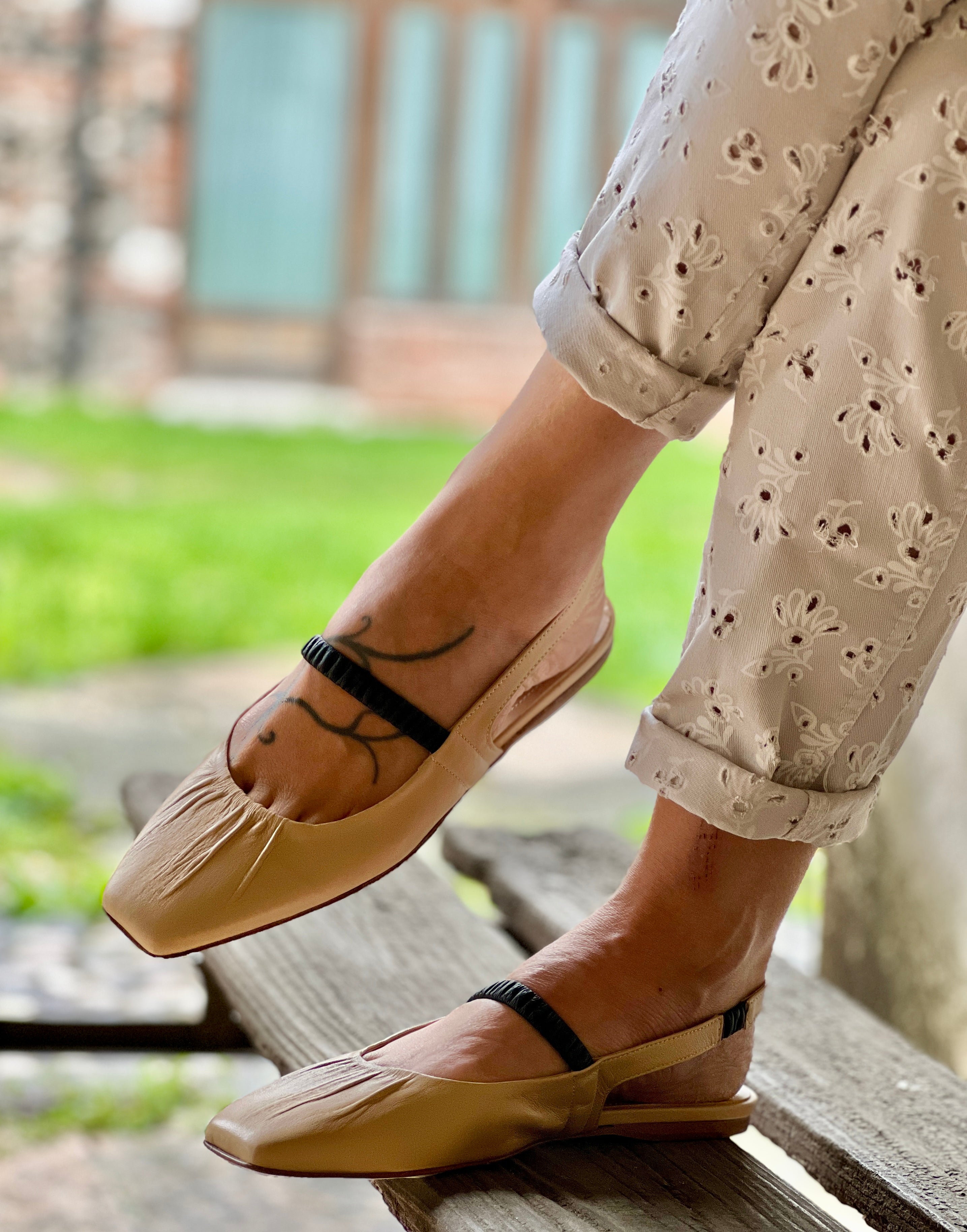 Image of Setter Nude ballerina chanel in pelle beige artigianale marchigiana