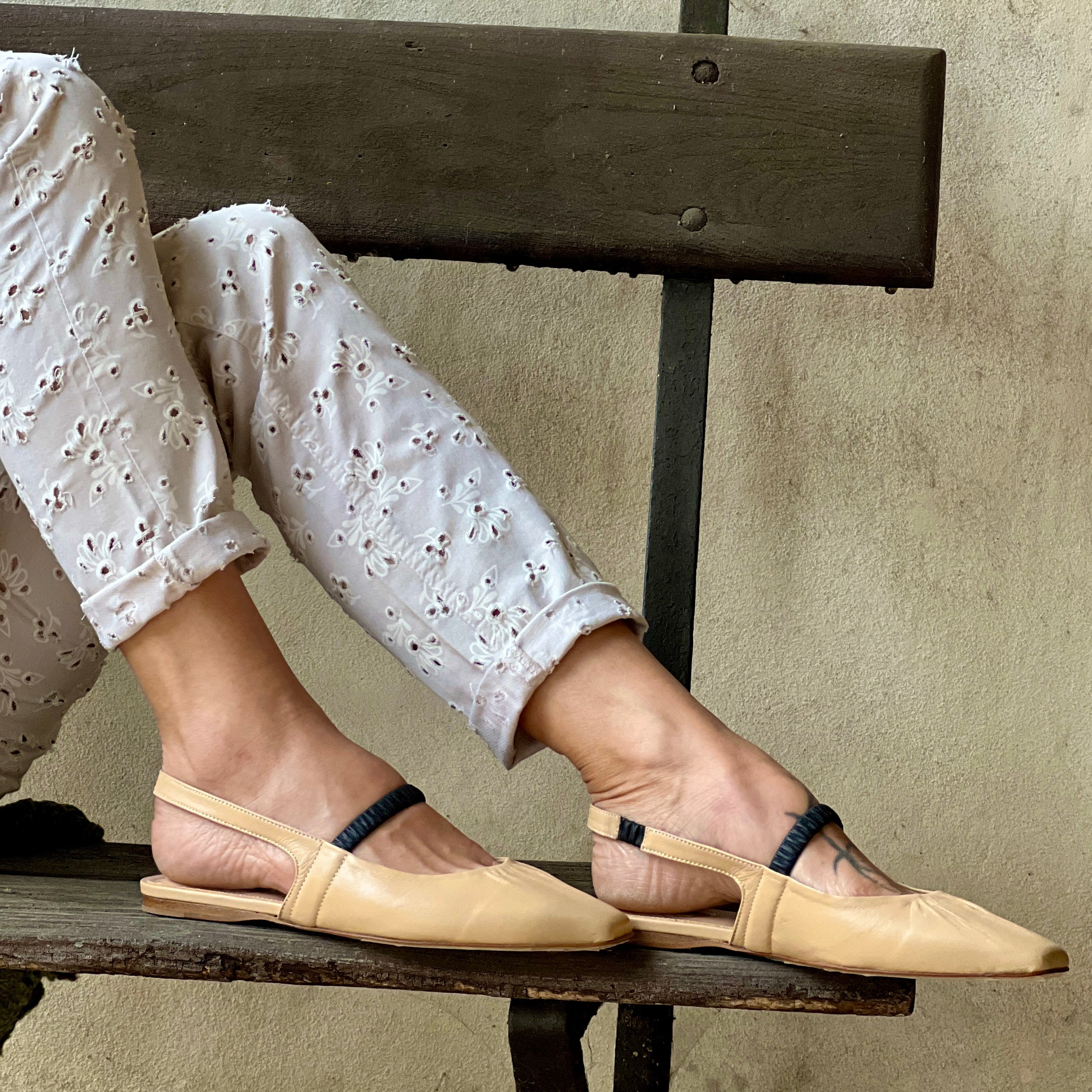 Image of Setter Nude ballerina chanel in pelle beige artigianale marchigiana