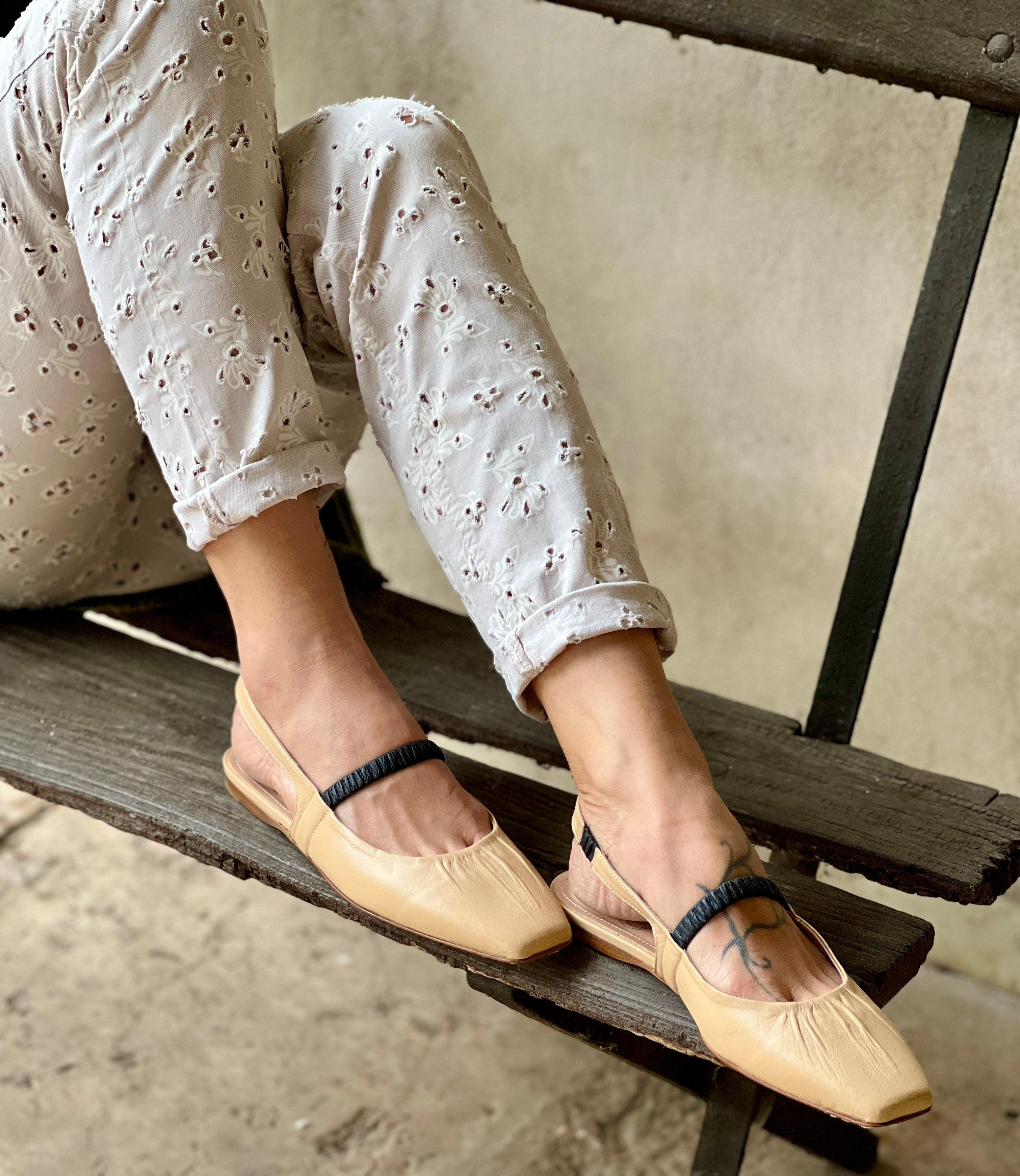 Image of Setter Nude ballerina chanel in pelle beige artigianale marchigiana