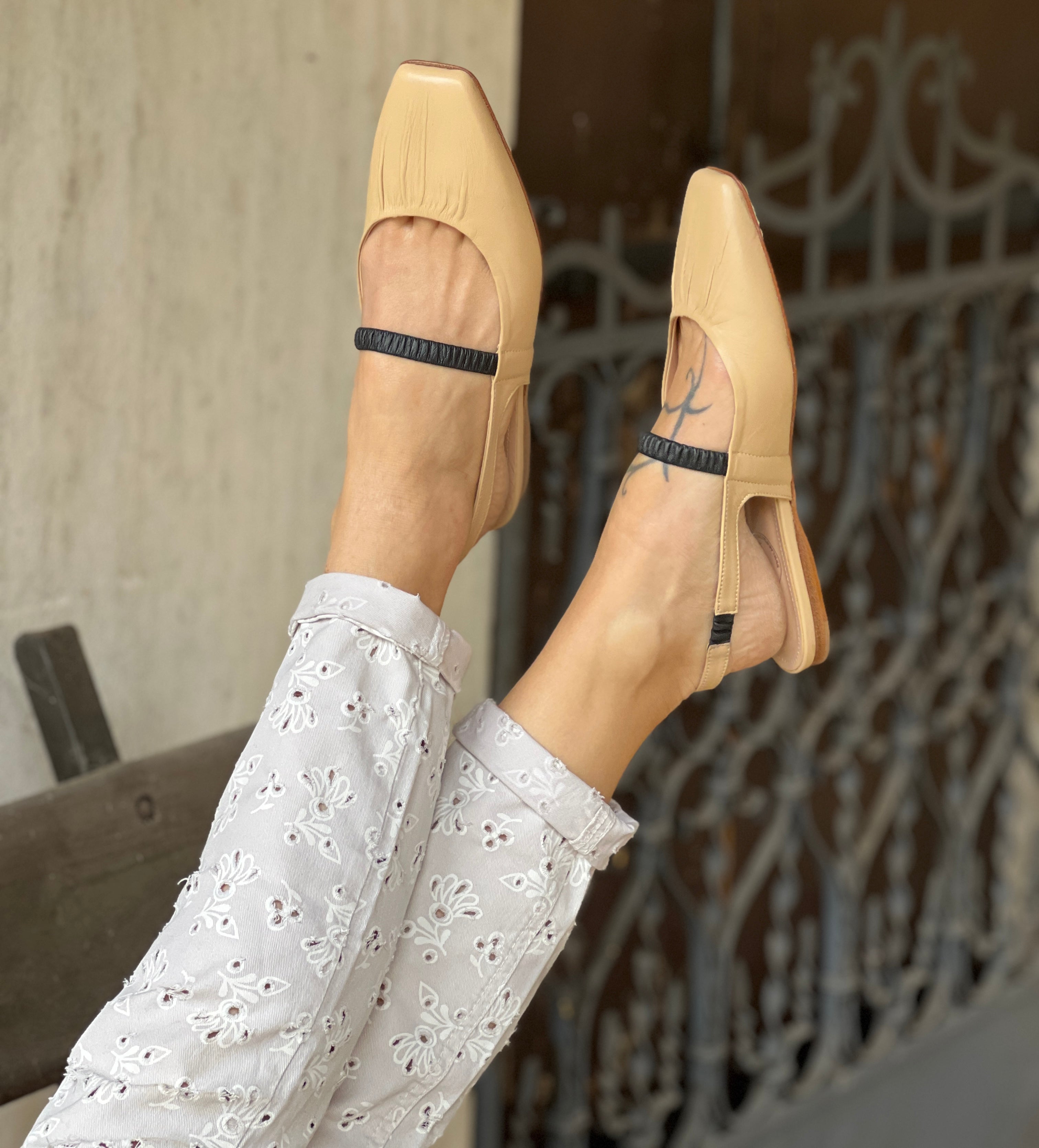 Image of Setter Nude ballerina chanel in pelle beige artigianale marchigiana