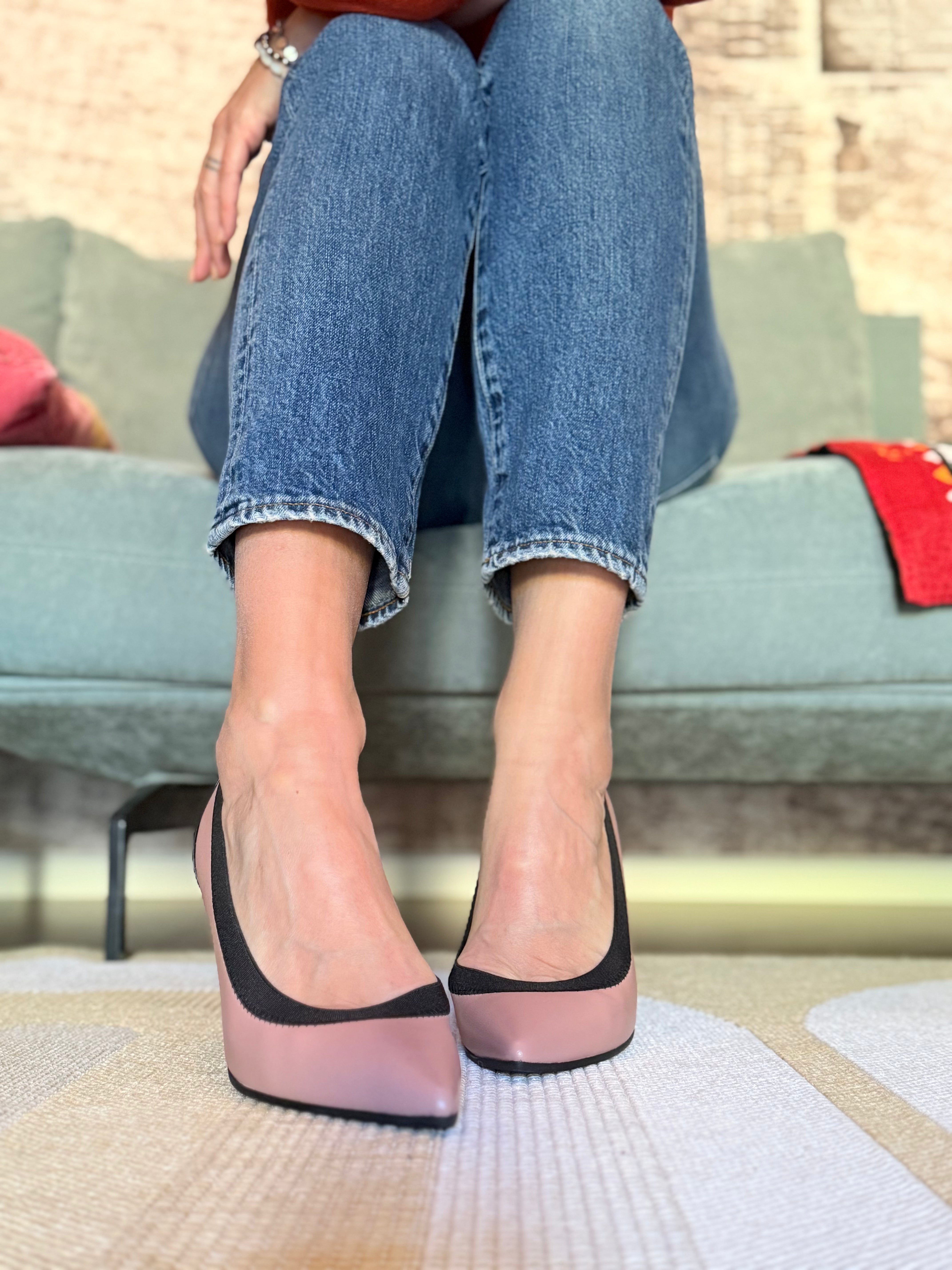 Image of Marlene Nude decollete' in nappa nude con elastico tacco 7 artigianale marchigiana