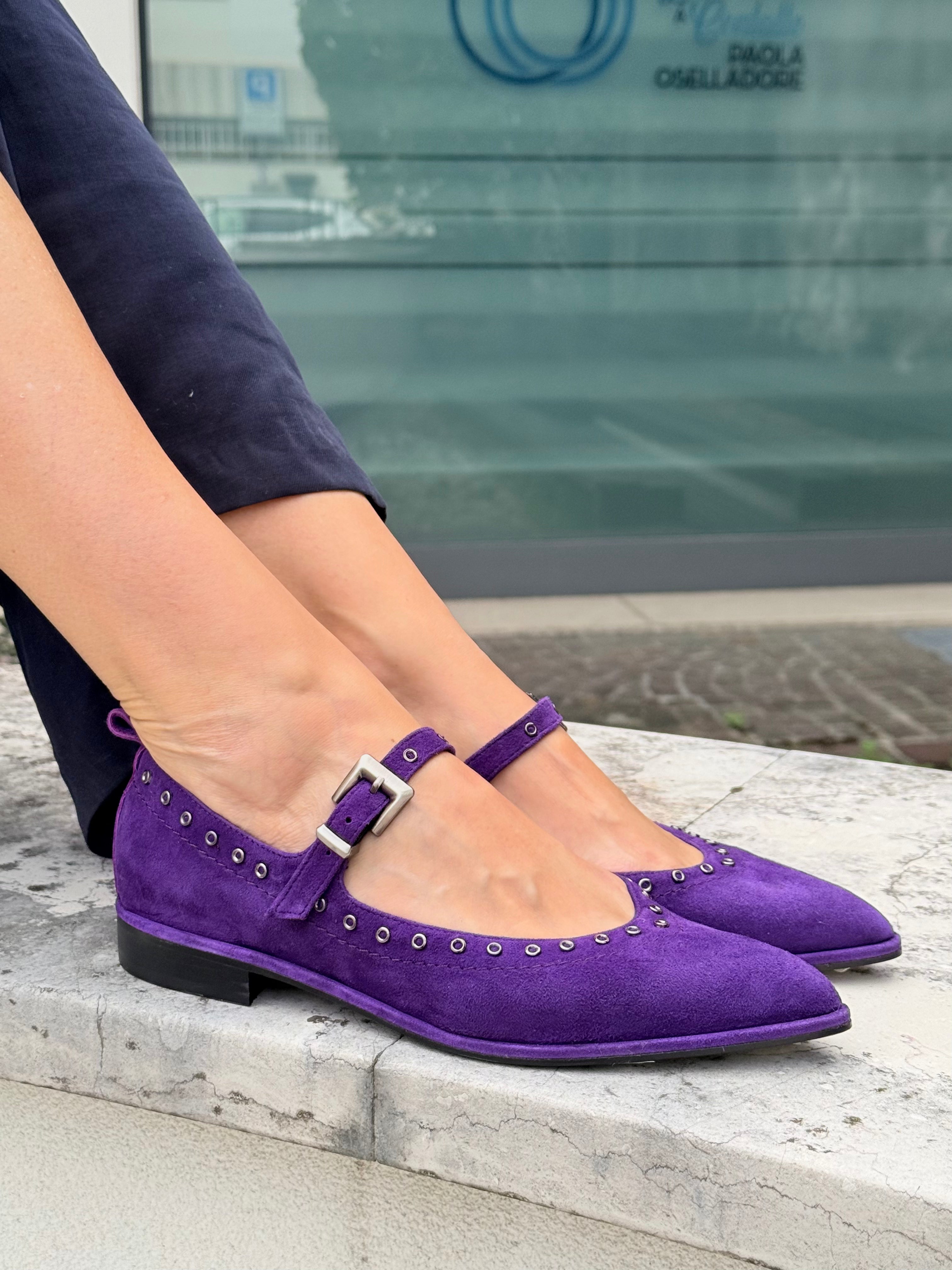 Image of Partout Purple ballerina mary jane in camoscio viola tacco 2 artigianale marchigiana