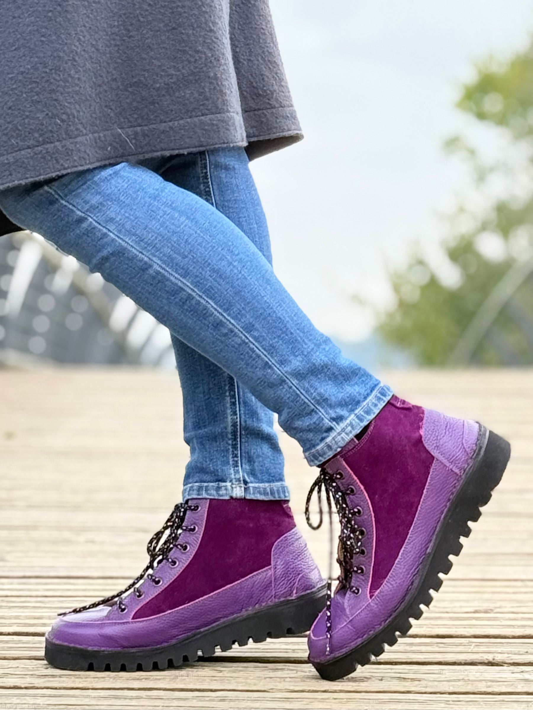 Image of Stelvio Purple sneakers in dollaro e camoscio viola artigianale toscana