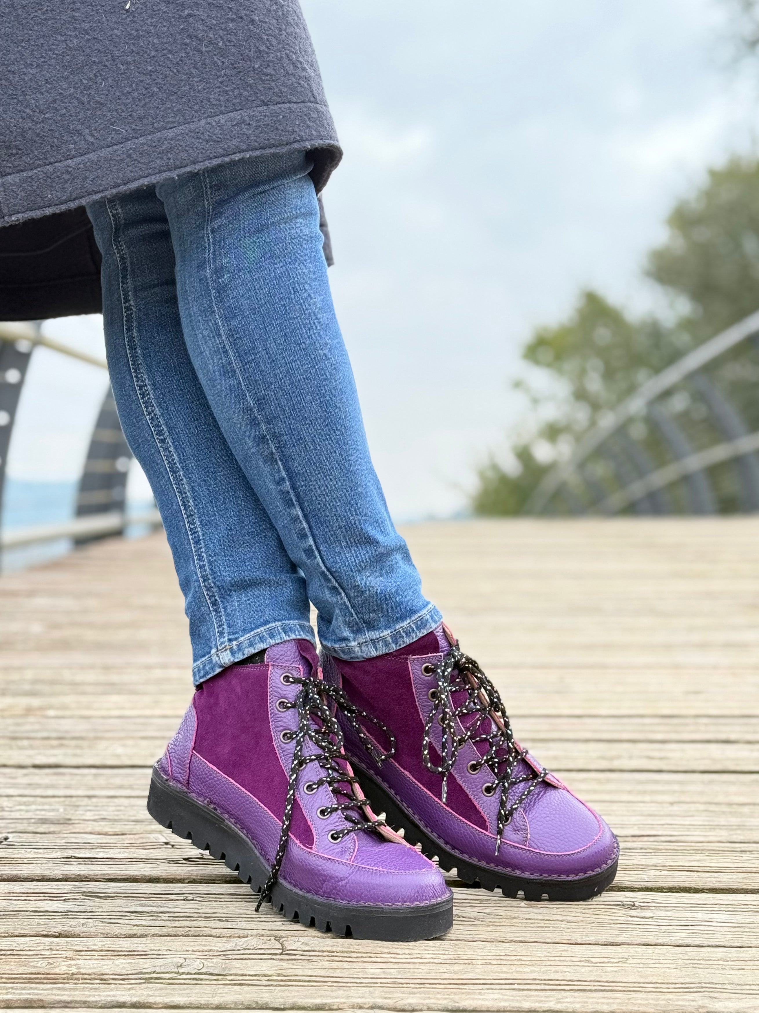 Image of Stelvio Purple sneakers in dollaro e camoscio viola artigianale toscana