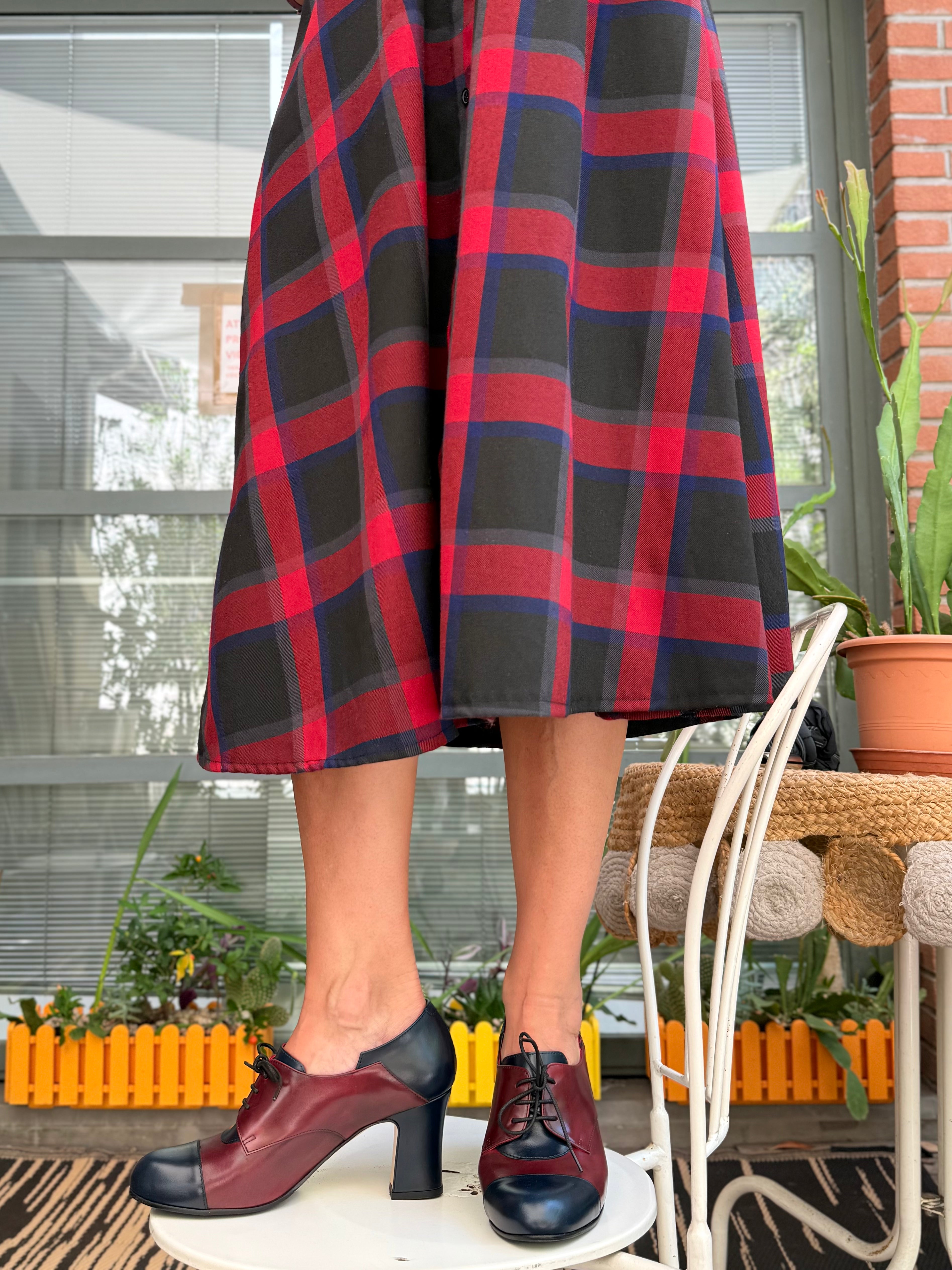 Image of Crudelia Blu francesina in vitello blu e bordeaux tacco 7.5 artigianale marchigiana