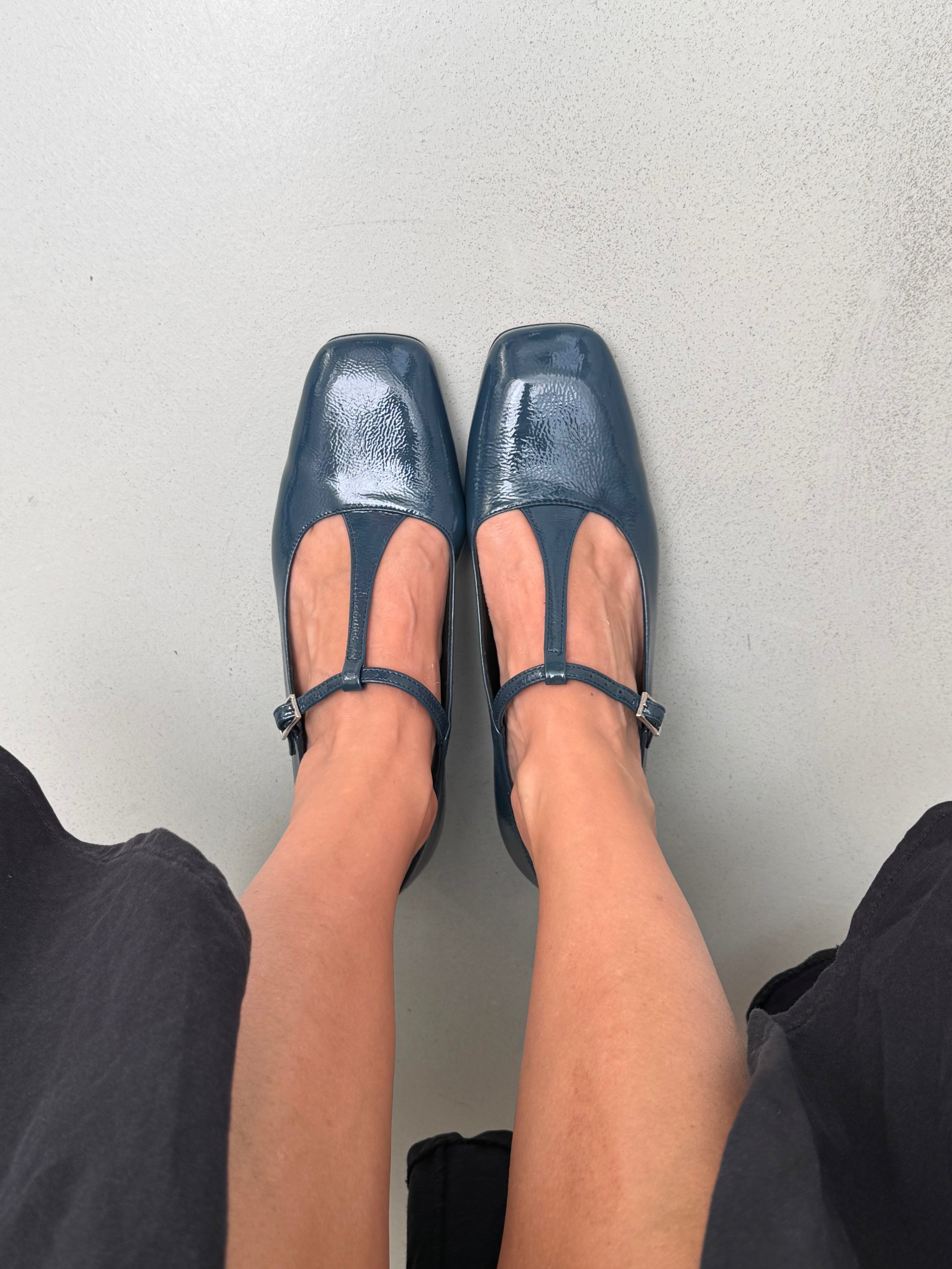 Image of Totò Navy ballerina t-strap in naplak blu navy tacco 3 artigianale marchigiana