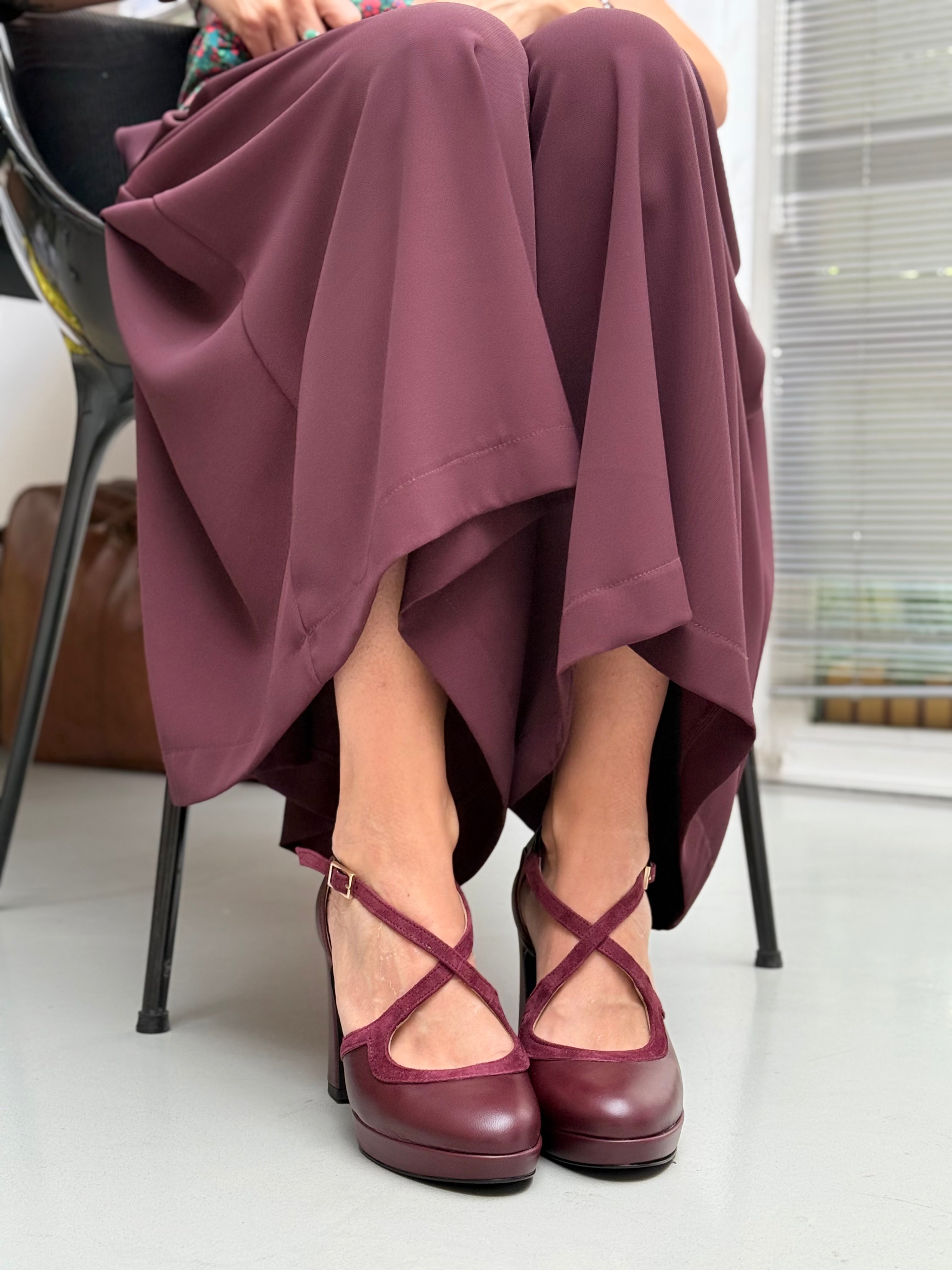 Image of Loft Wine decollete in nappa e camoscio bordeaux tacco 9 artigianale pugliese