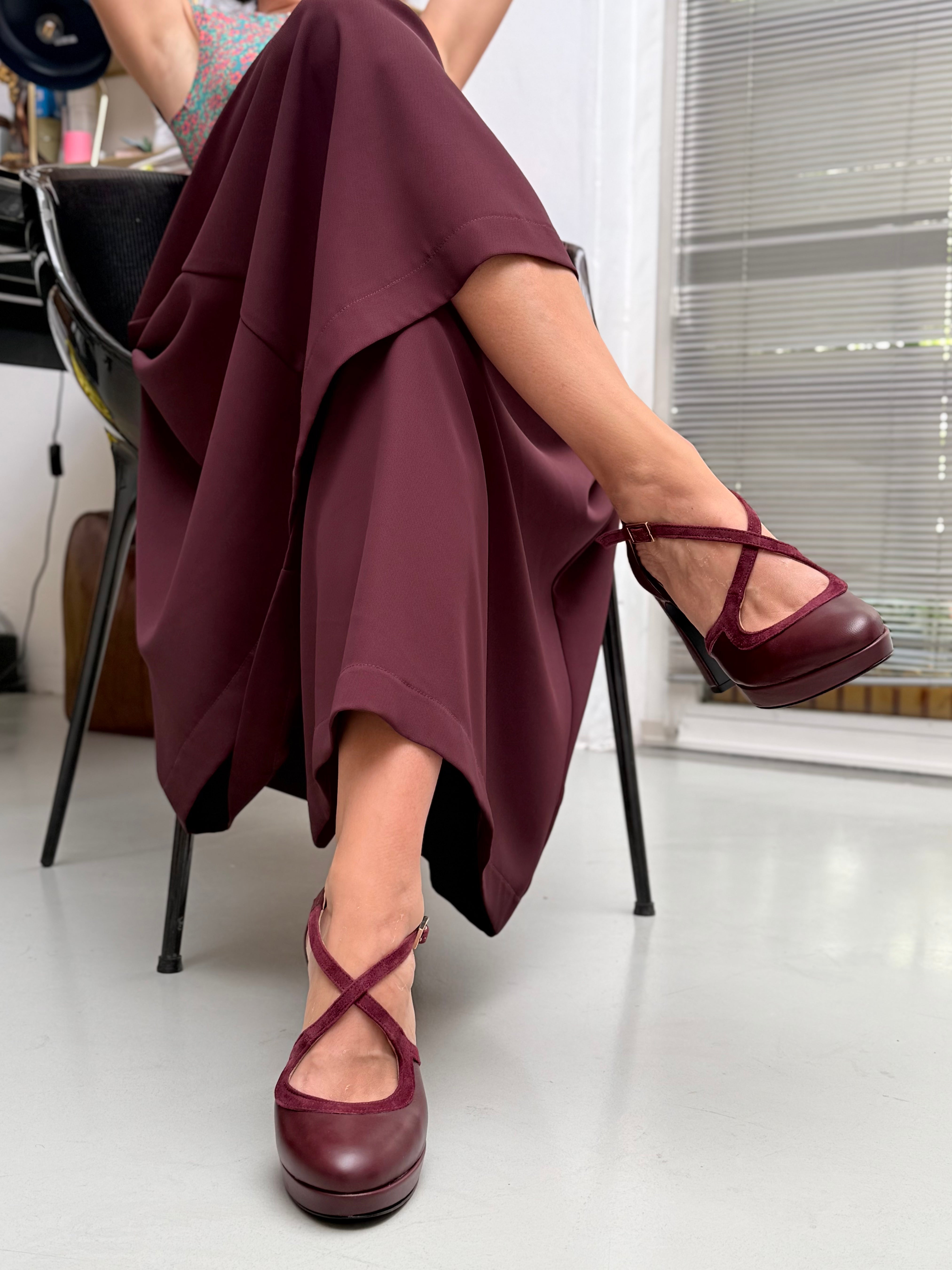 Image of Loft Wine decollete in nappa e camoscio bordeaux tacco 9 artigianale pugliese