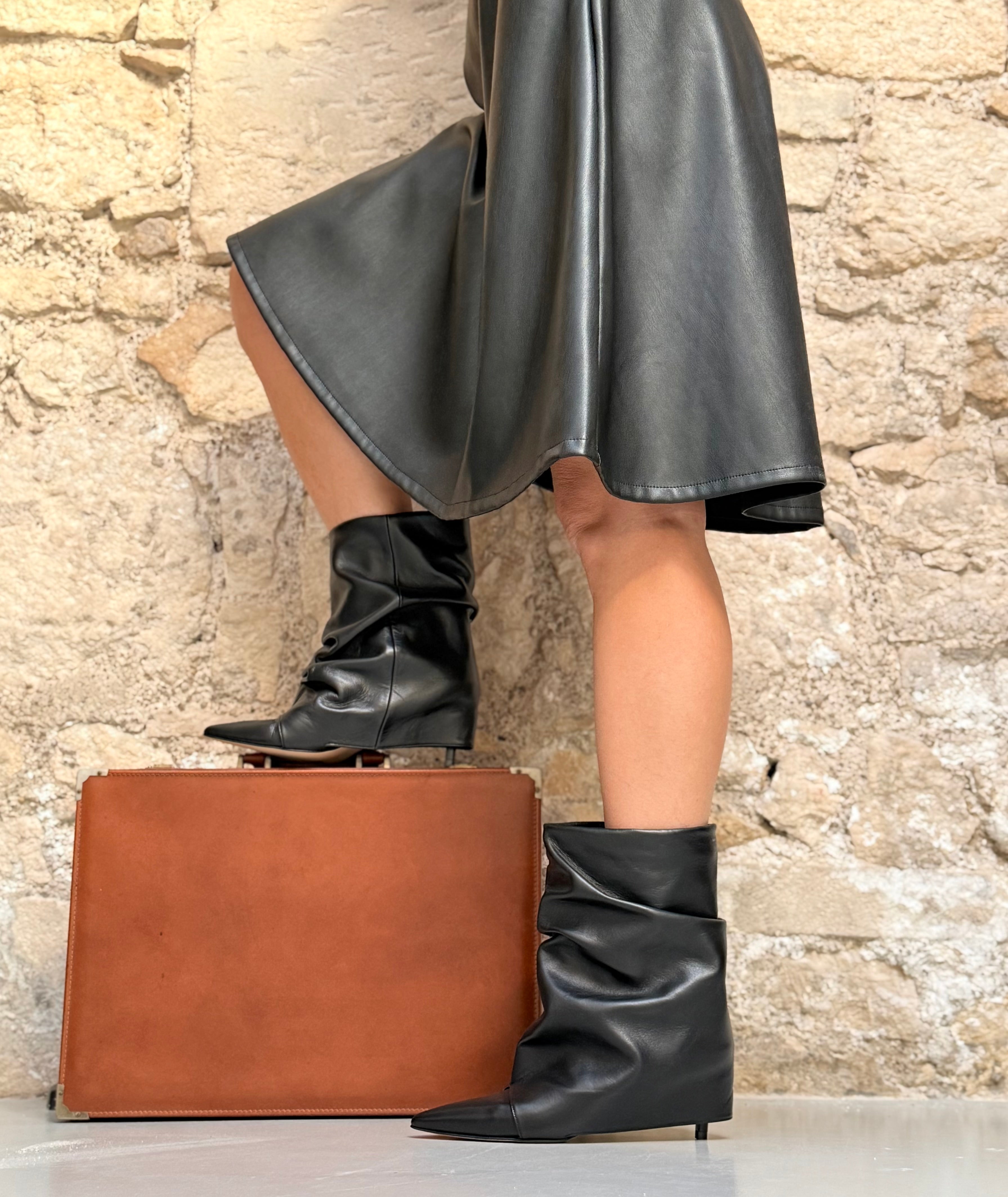 Image of Vendome Black stivaletto in nappa bera tacco 6 artigianale marchigiana