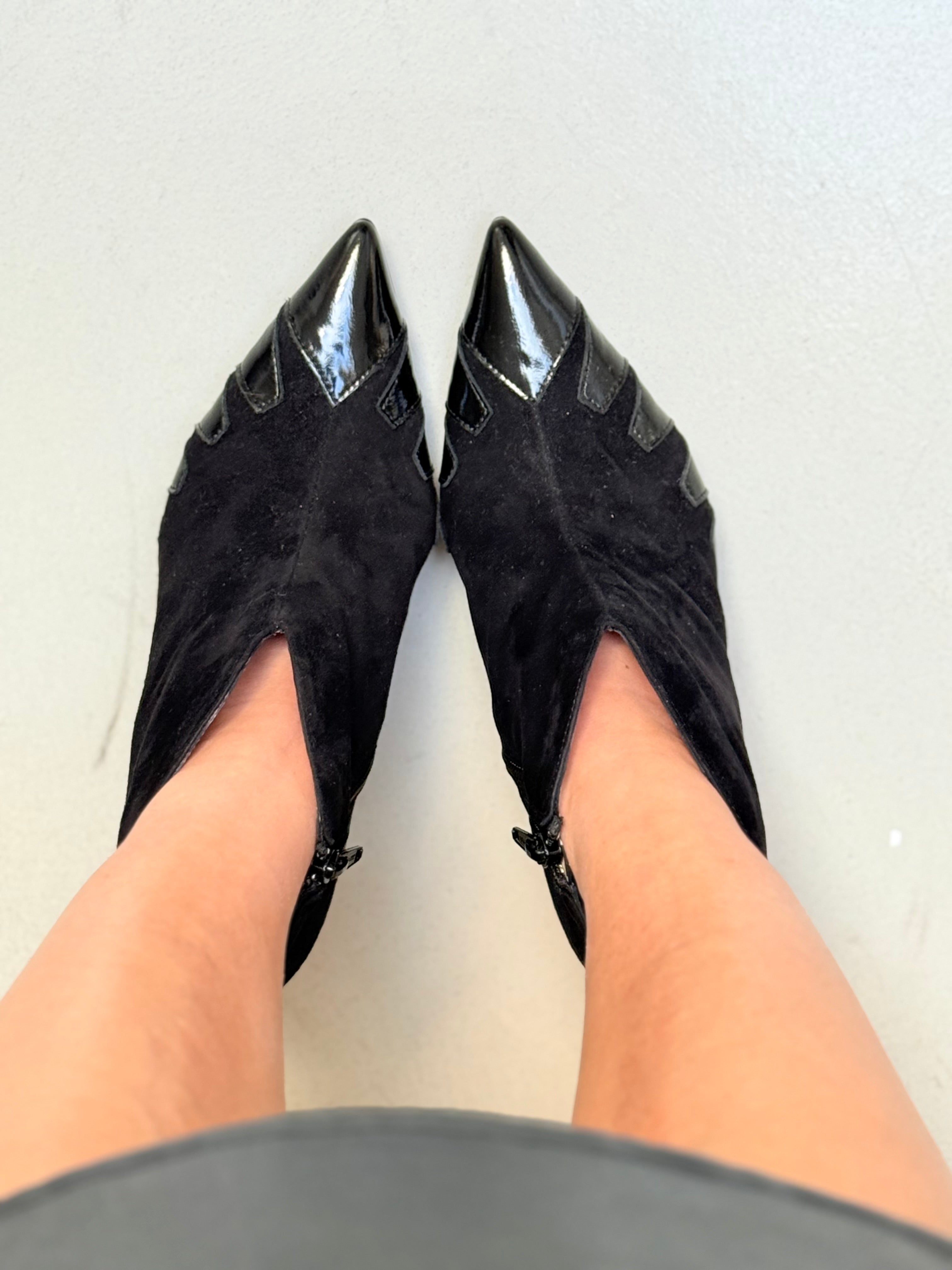 Image of Wilsis Black tronchetto in camoscio nero tacco 8 - artigianale marchigiana