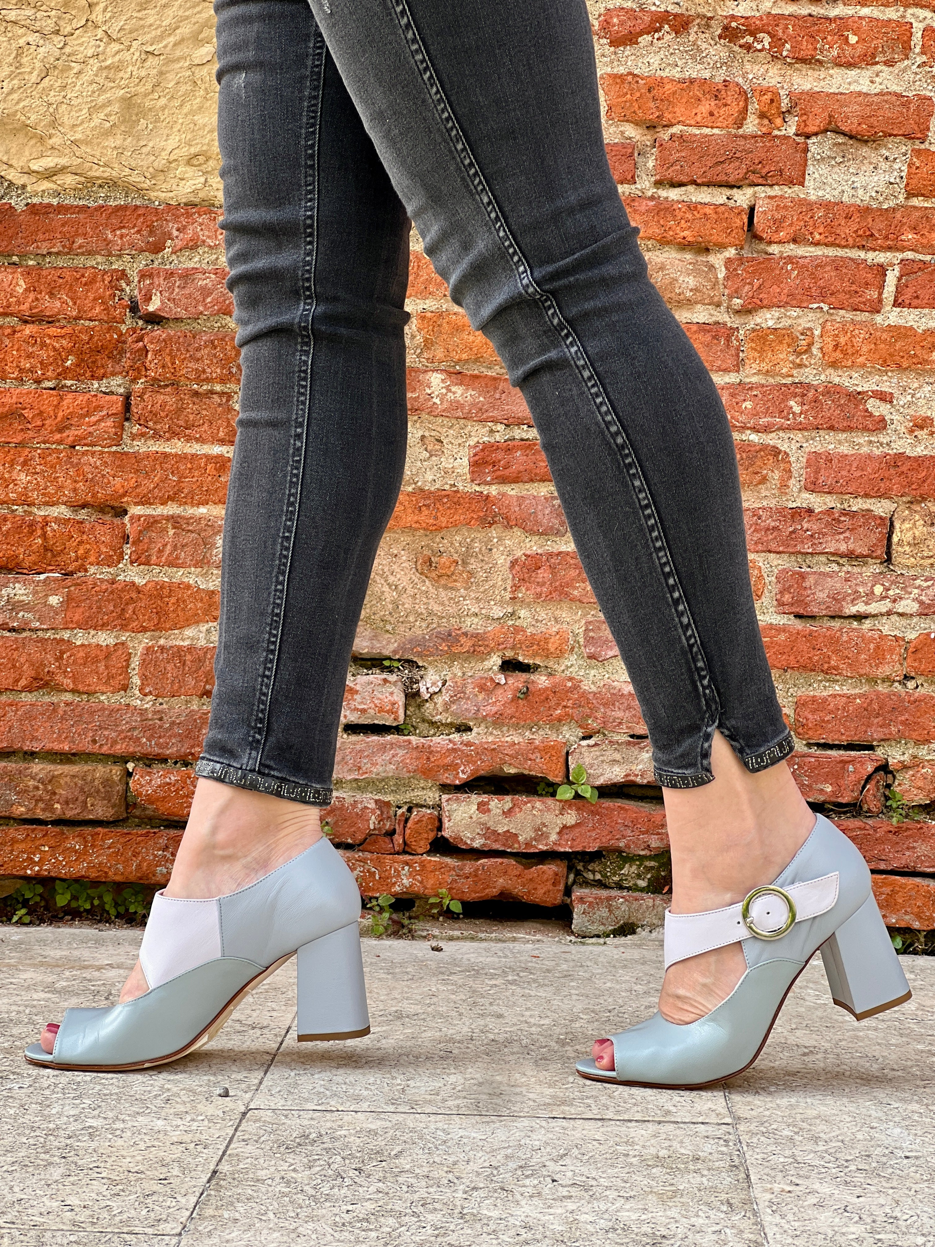 Carioca Polvere sandalo in pelle aperto color polvere tacco 7.5 artigianale toscana