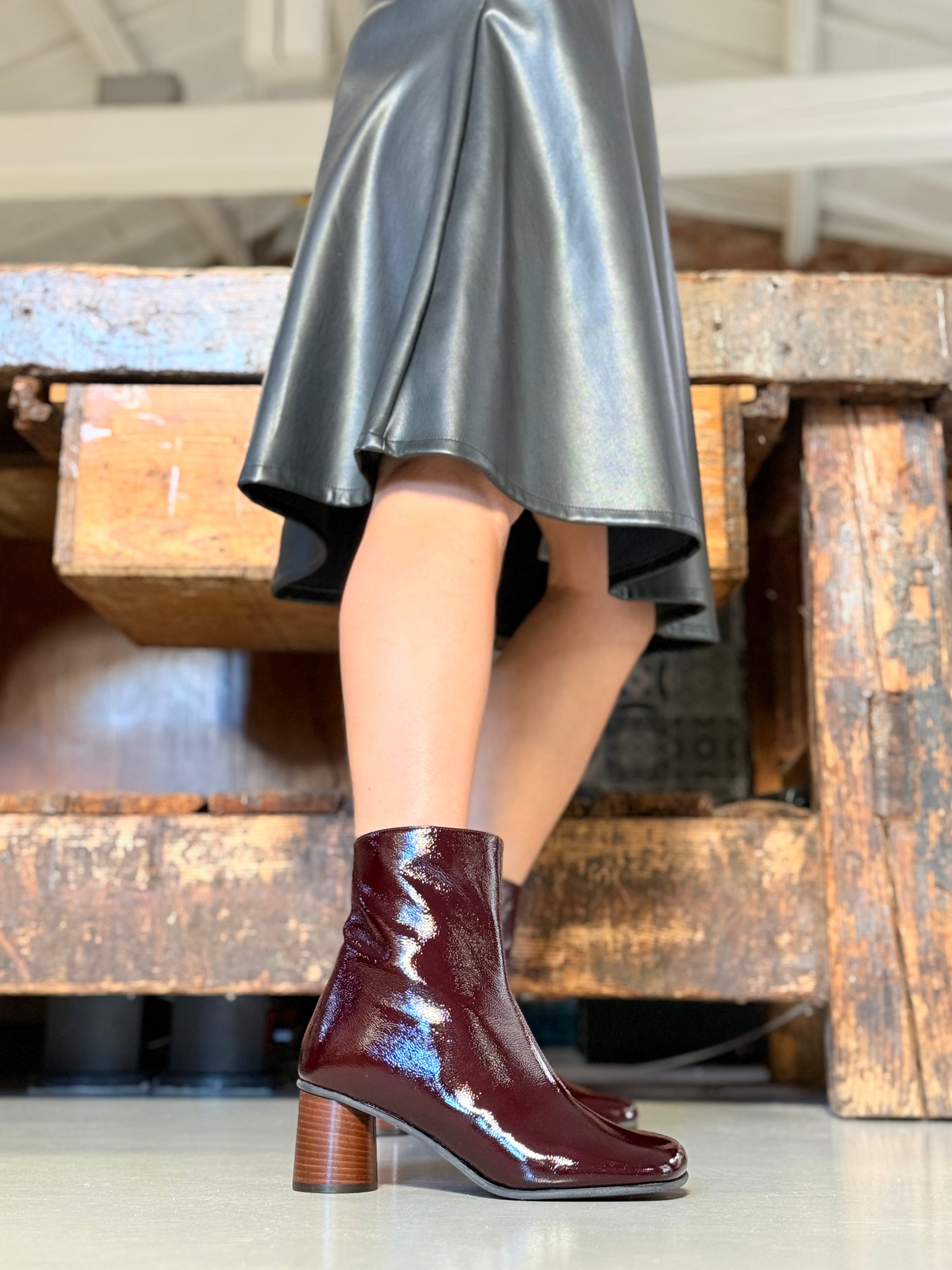 Icaro Wine tronchetto in naplak bordeaux tacco 6 artigianale toscana