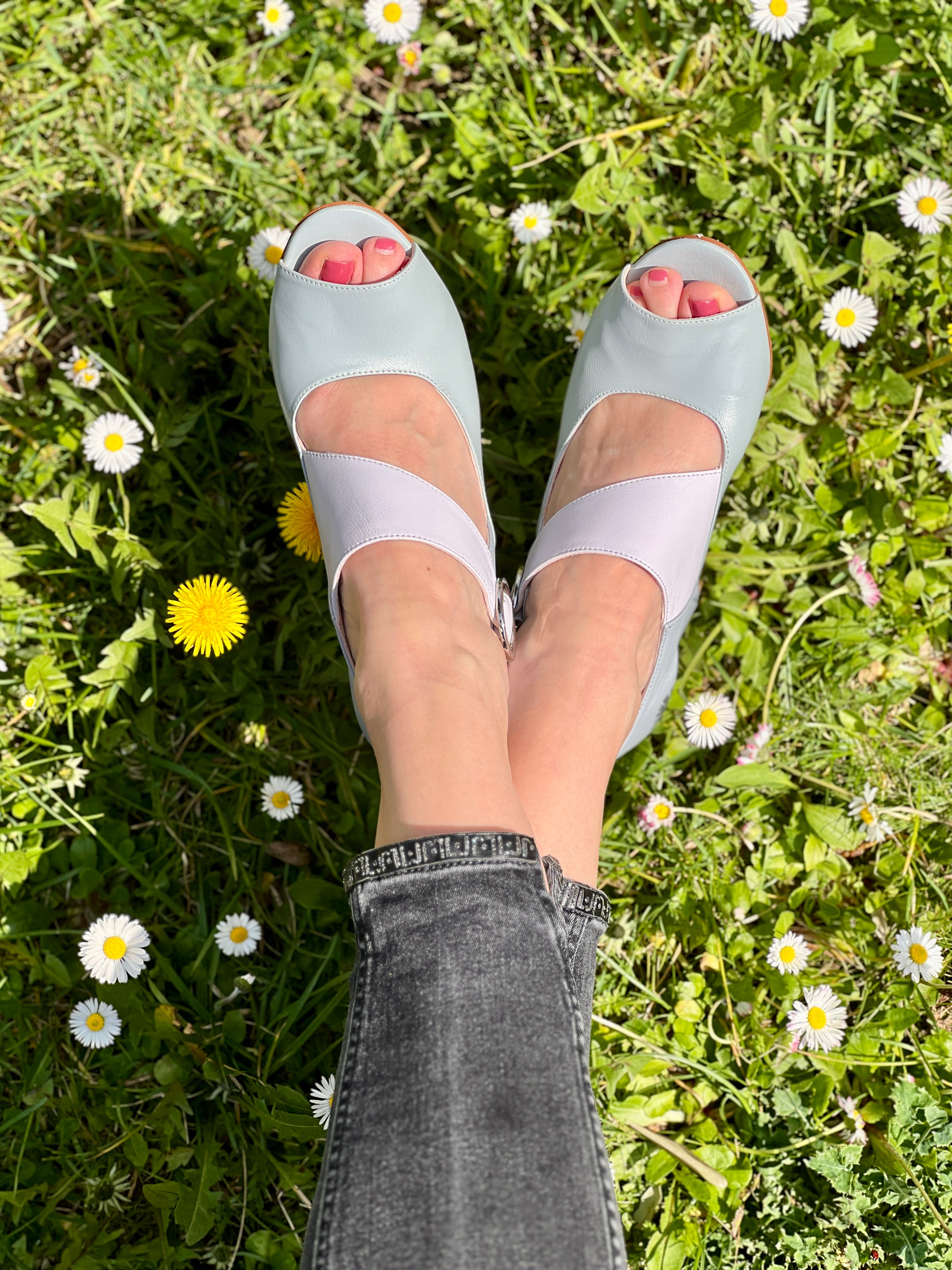 Image of Carioca Polvere sandalo in pelle aperto color polvere tacco 7.5 artigianale toscana