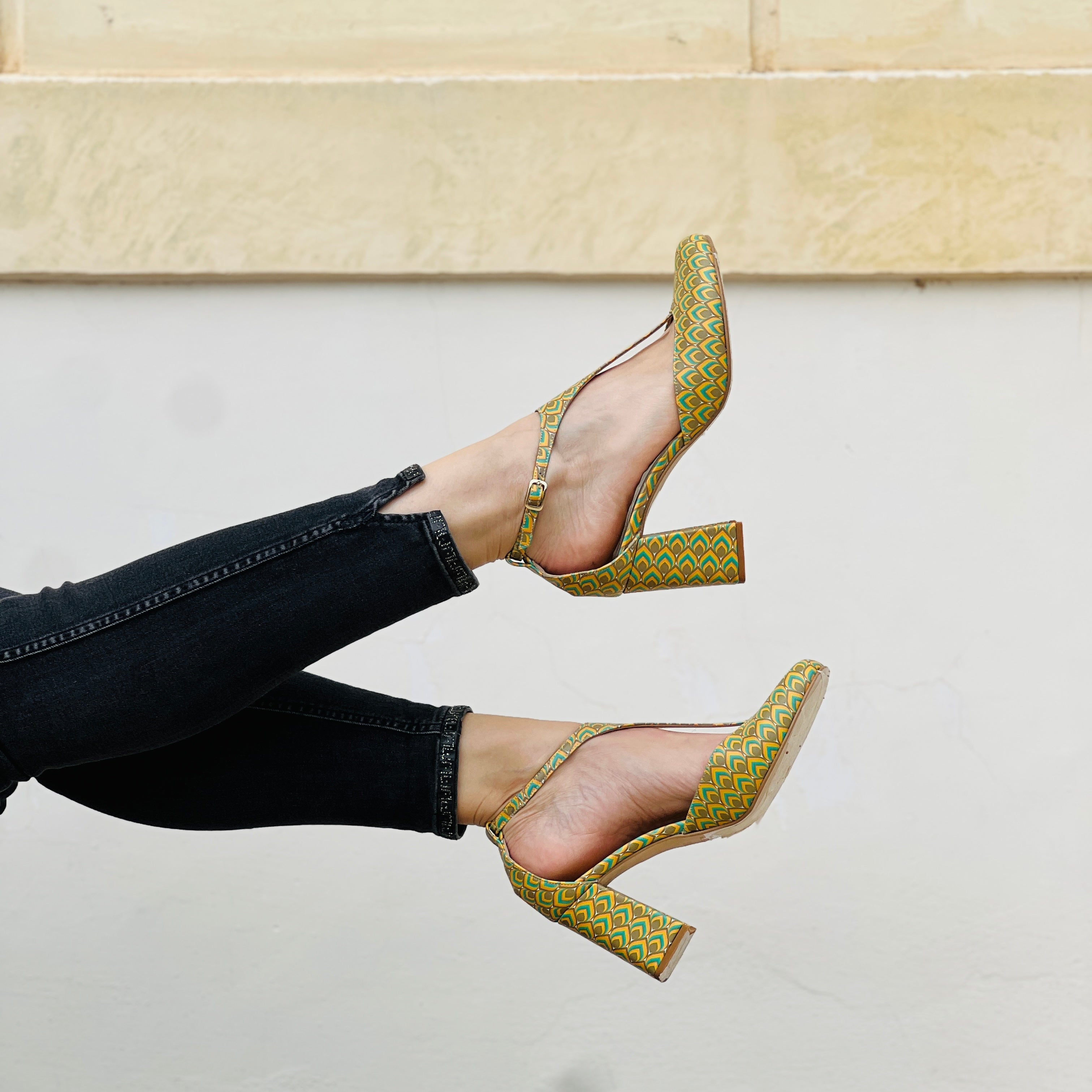 Impiria Peacock decoletè t-bar stampa anni 70 tacco 8 artigianale marchigiano