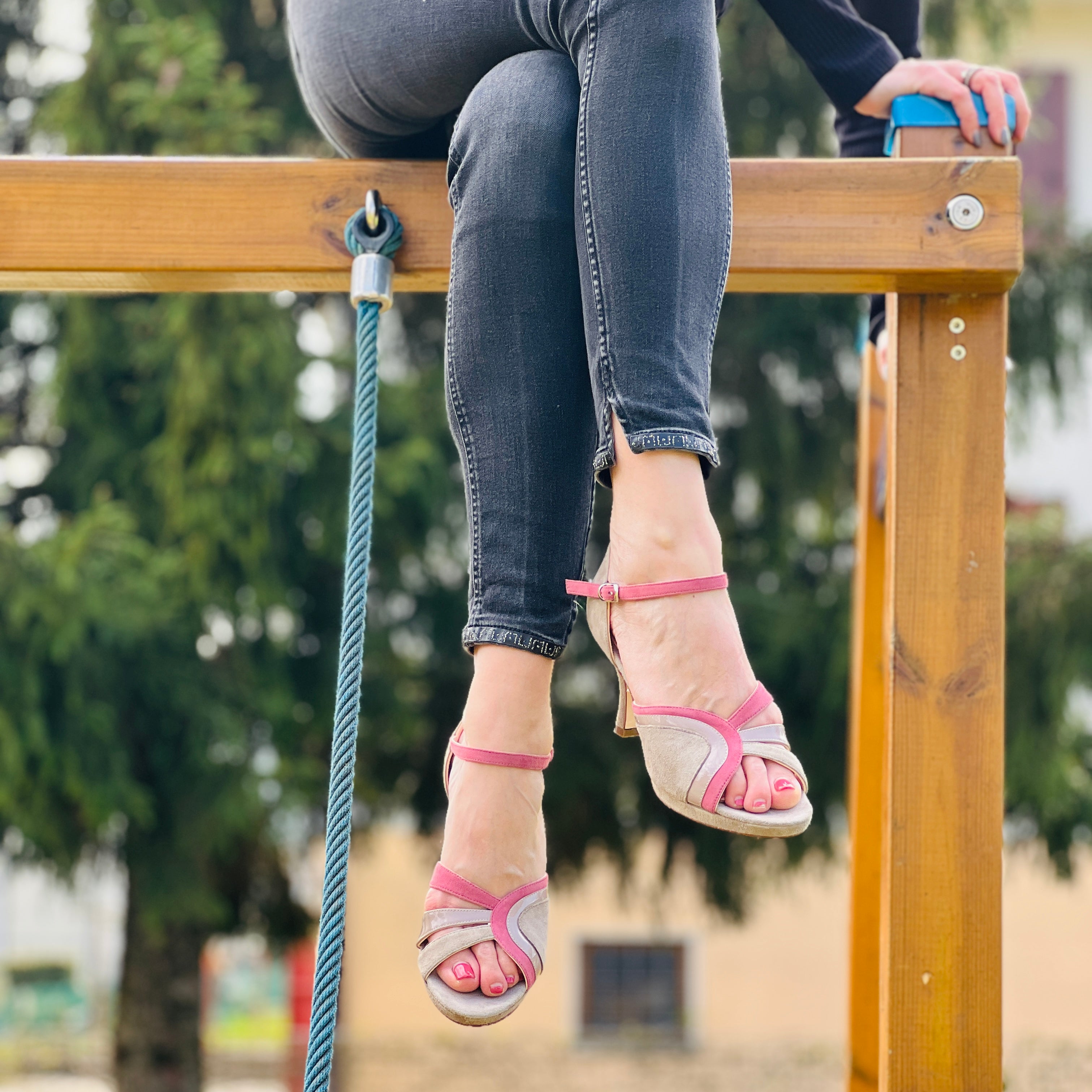 Image of Lelu Grey sandalo in camoscio color grigio tacco 8 artigianale toscano