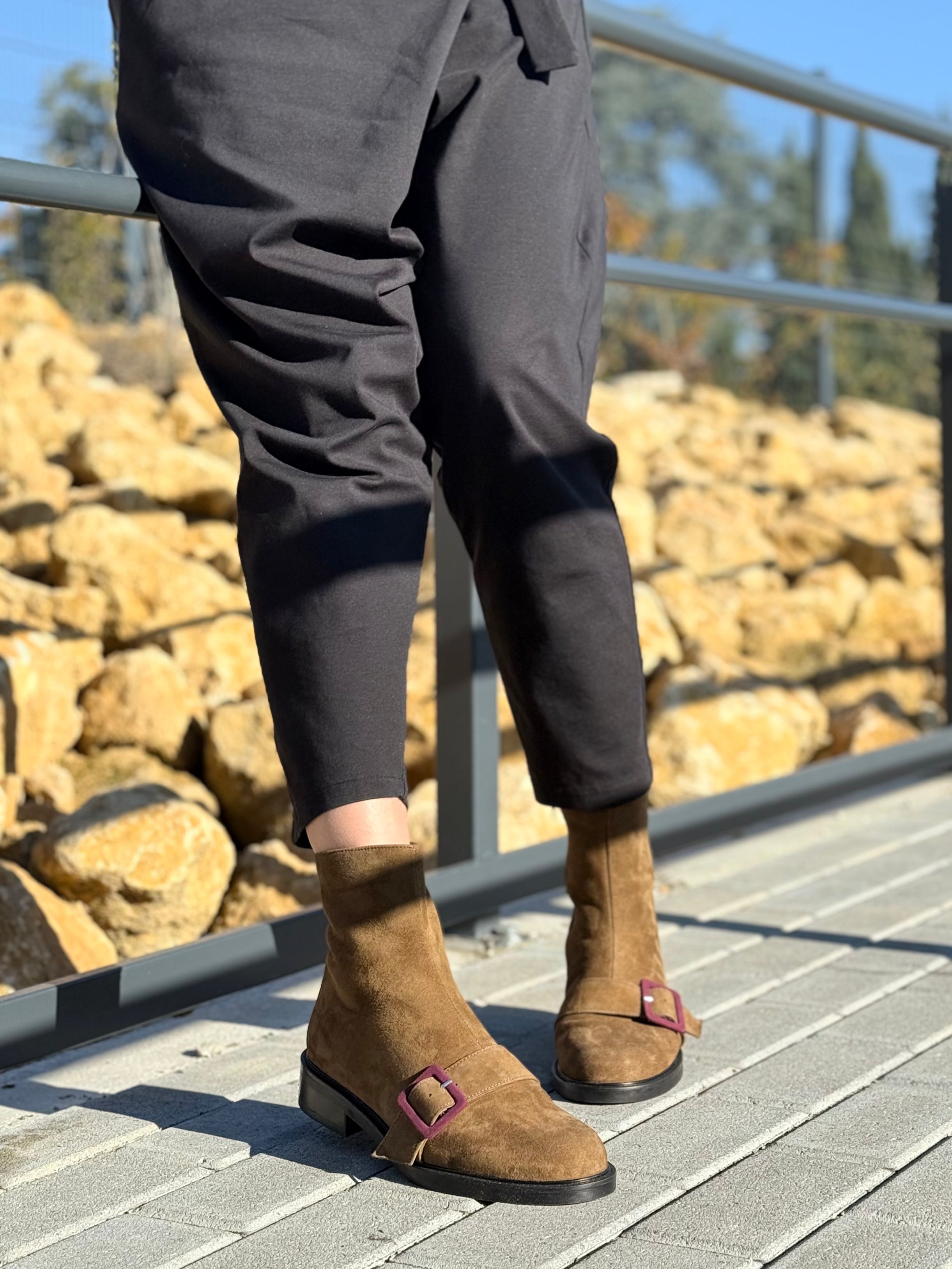 Lanz Olive stivaletto in camoscio color verde  con cerniera artigianale toscana