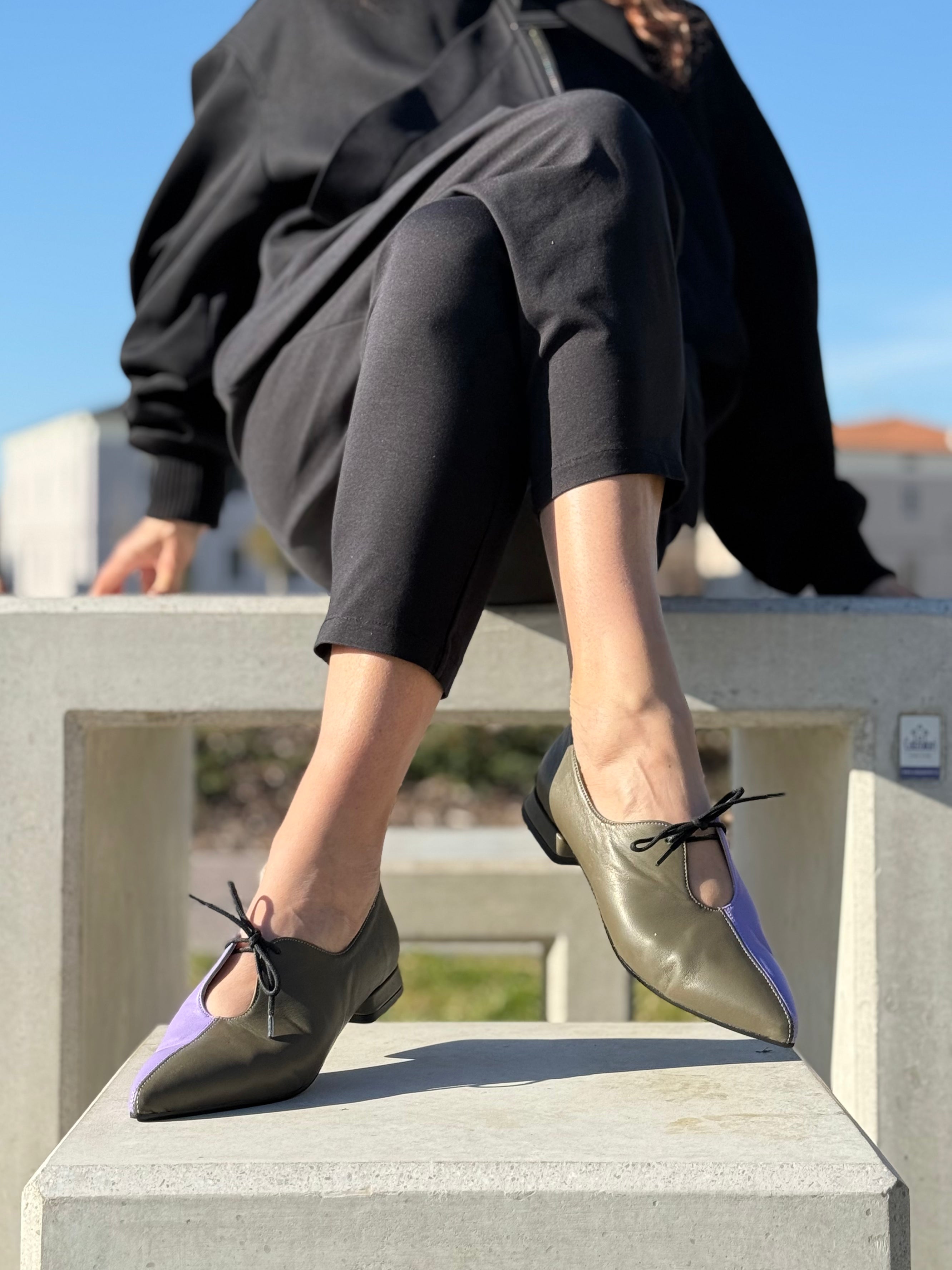 Jessica Salvia scarpina bassa in nappa glicine e malva artigianale pugliese