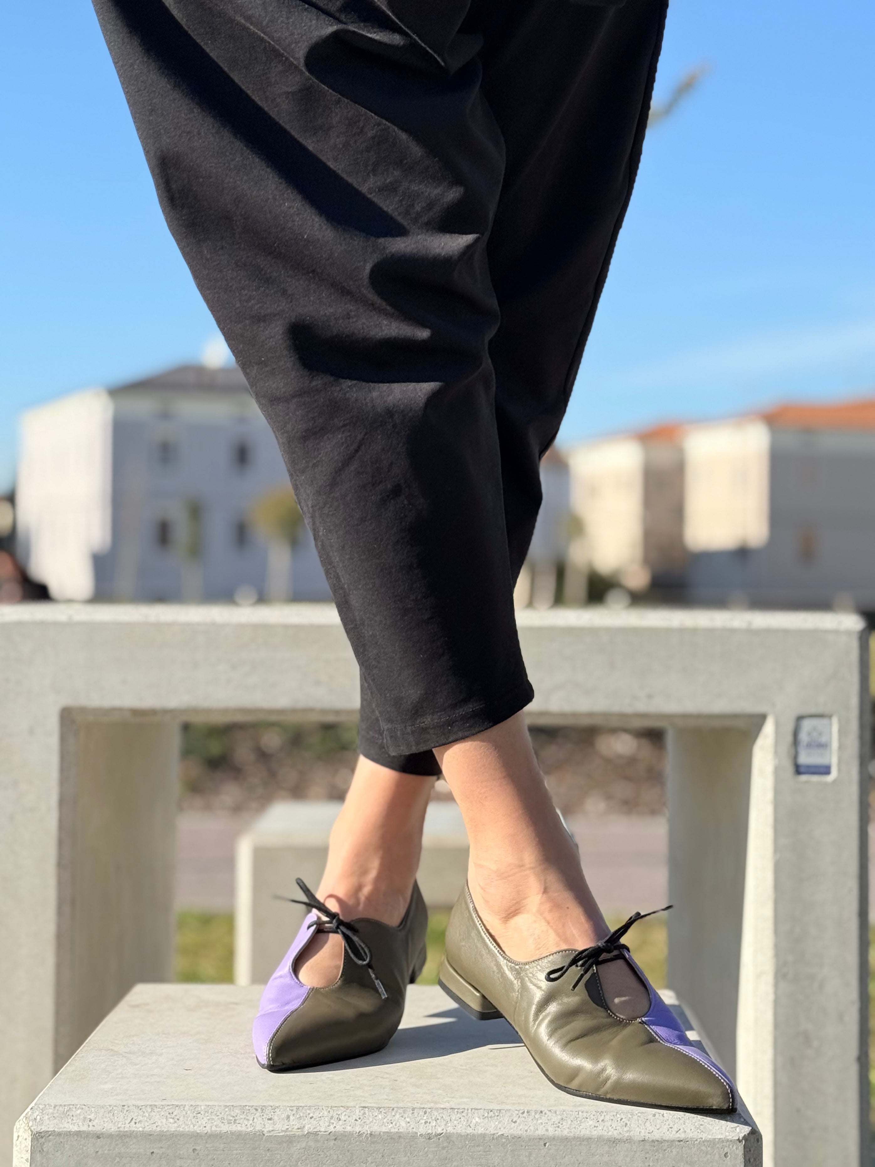 Jessica Salvia scarpina bassa in nappa glicine e malva artigianale pugliese