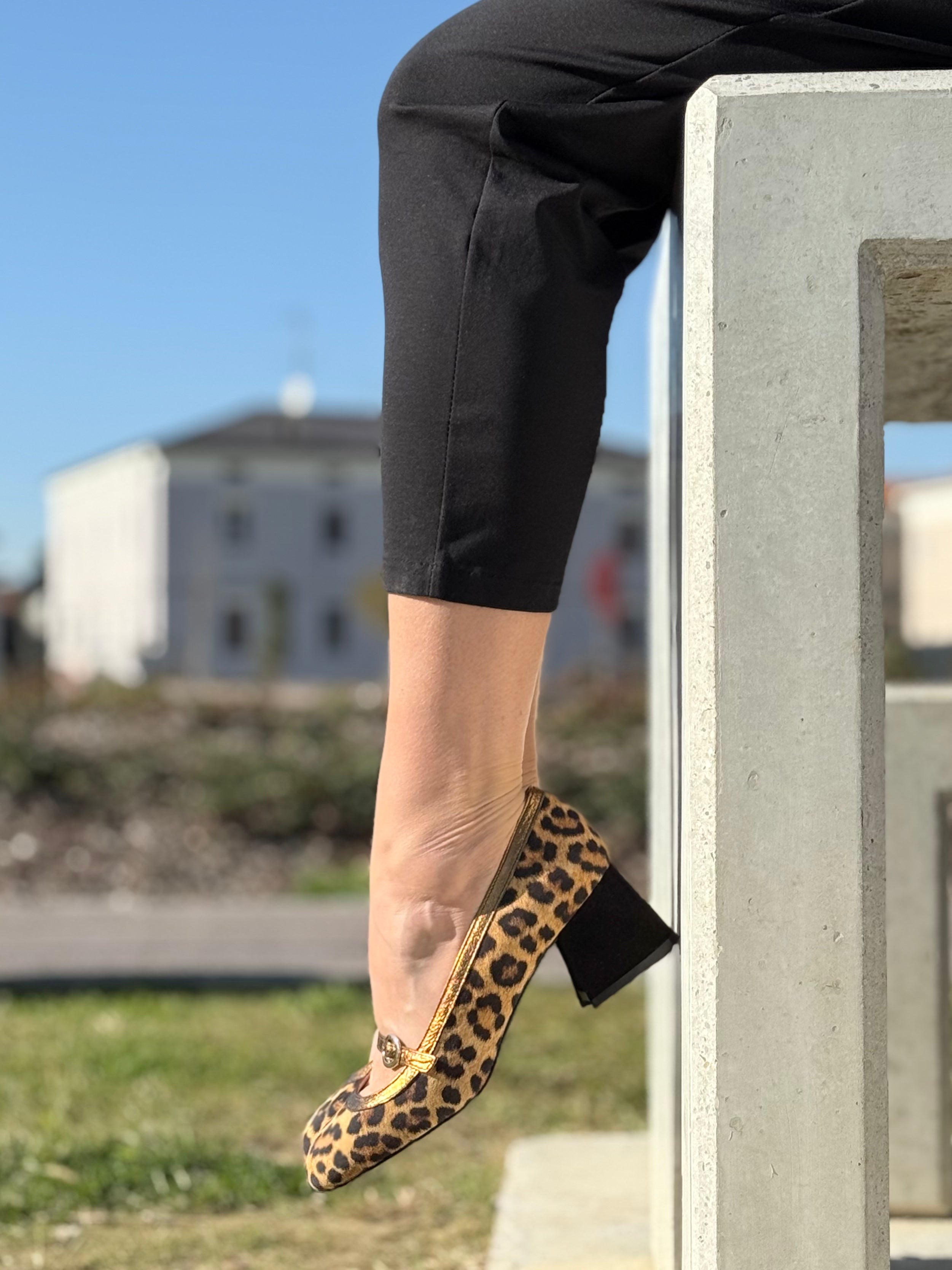 Image of Alan gold scarpa in crosta stampata mary jane tacco 5.5 artigianale pugliese