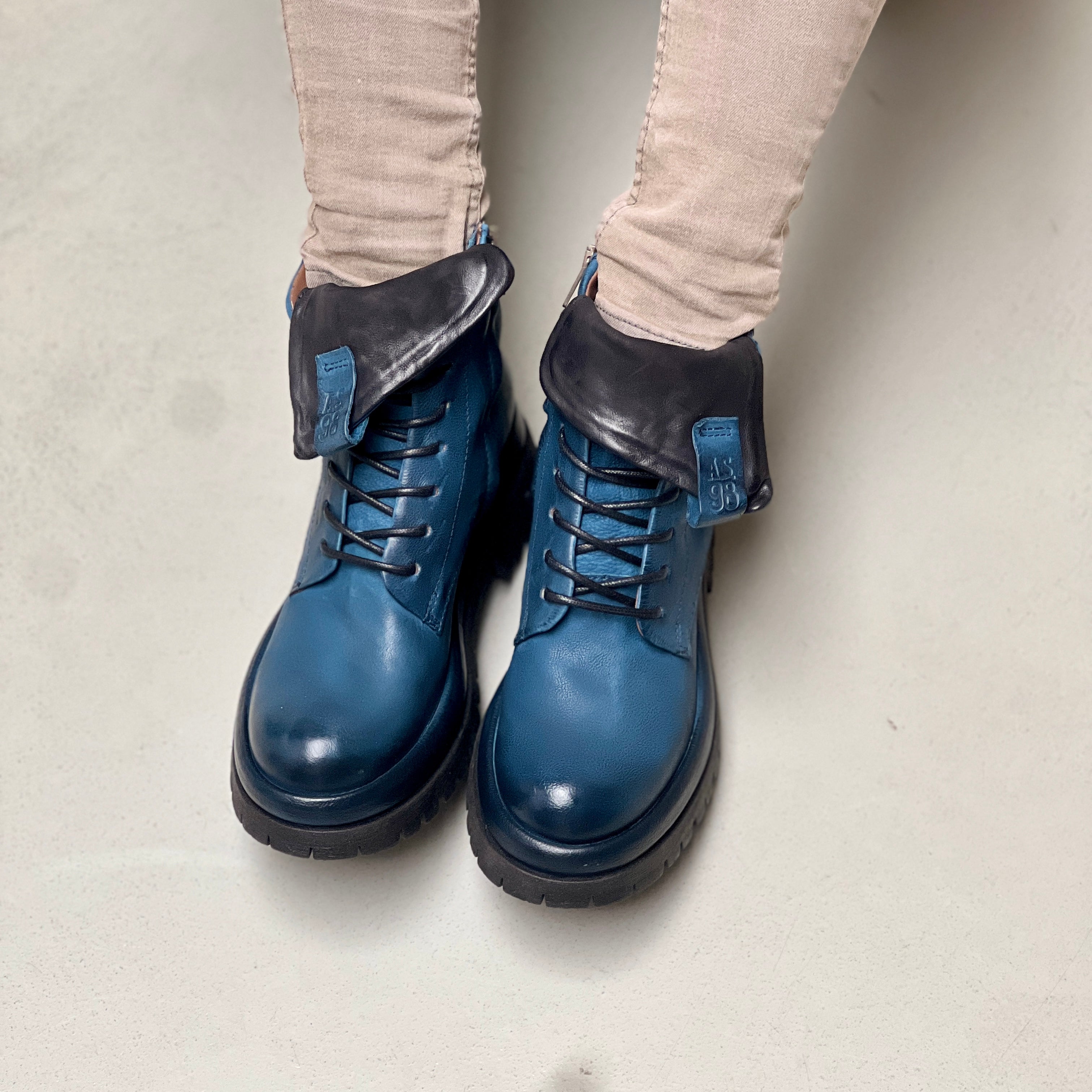 Bold Navy