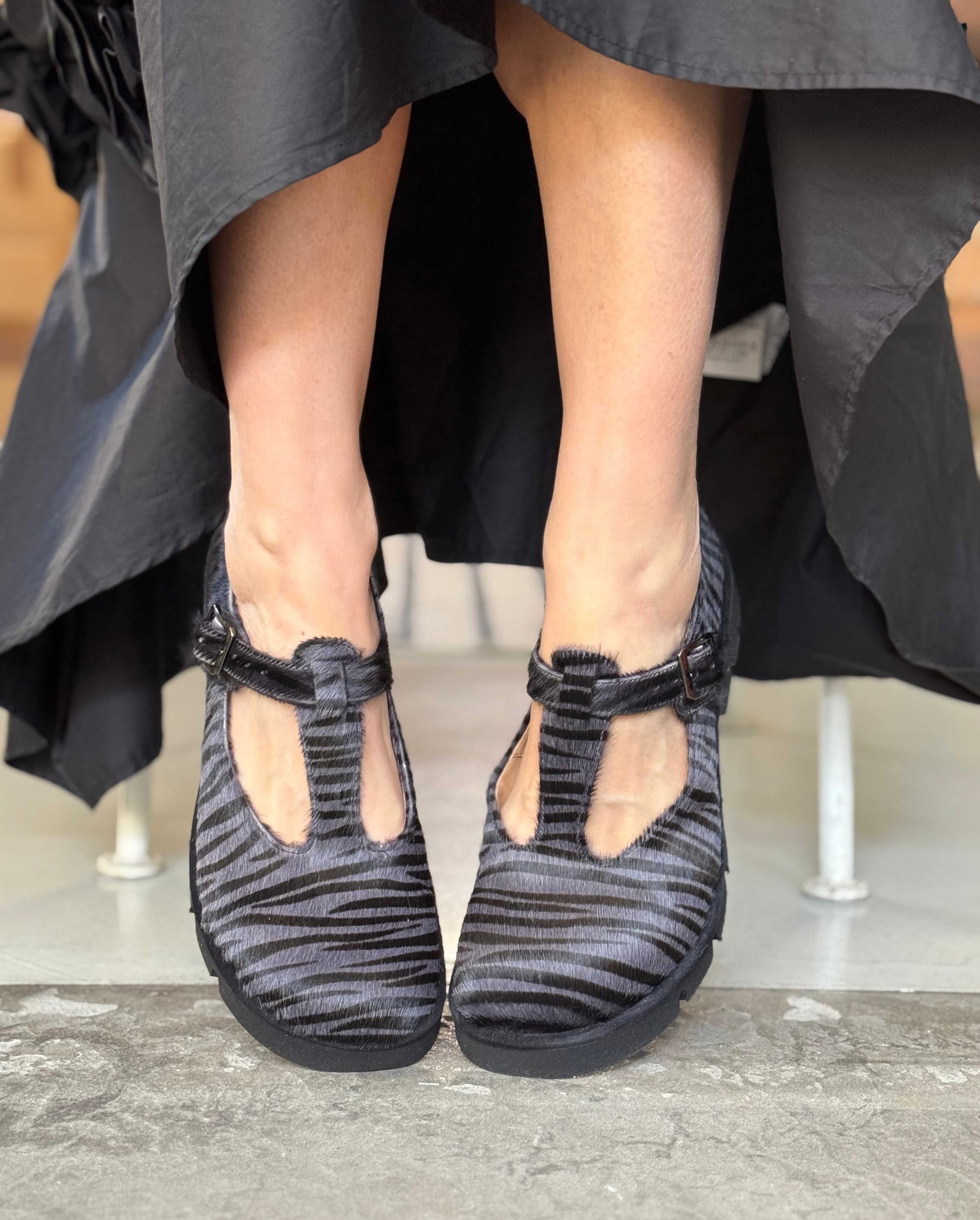 Kola Zebra bebe t-bar in cavallino zebrato lavorazione a sacchetto artigianale marchigiana