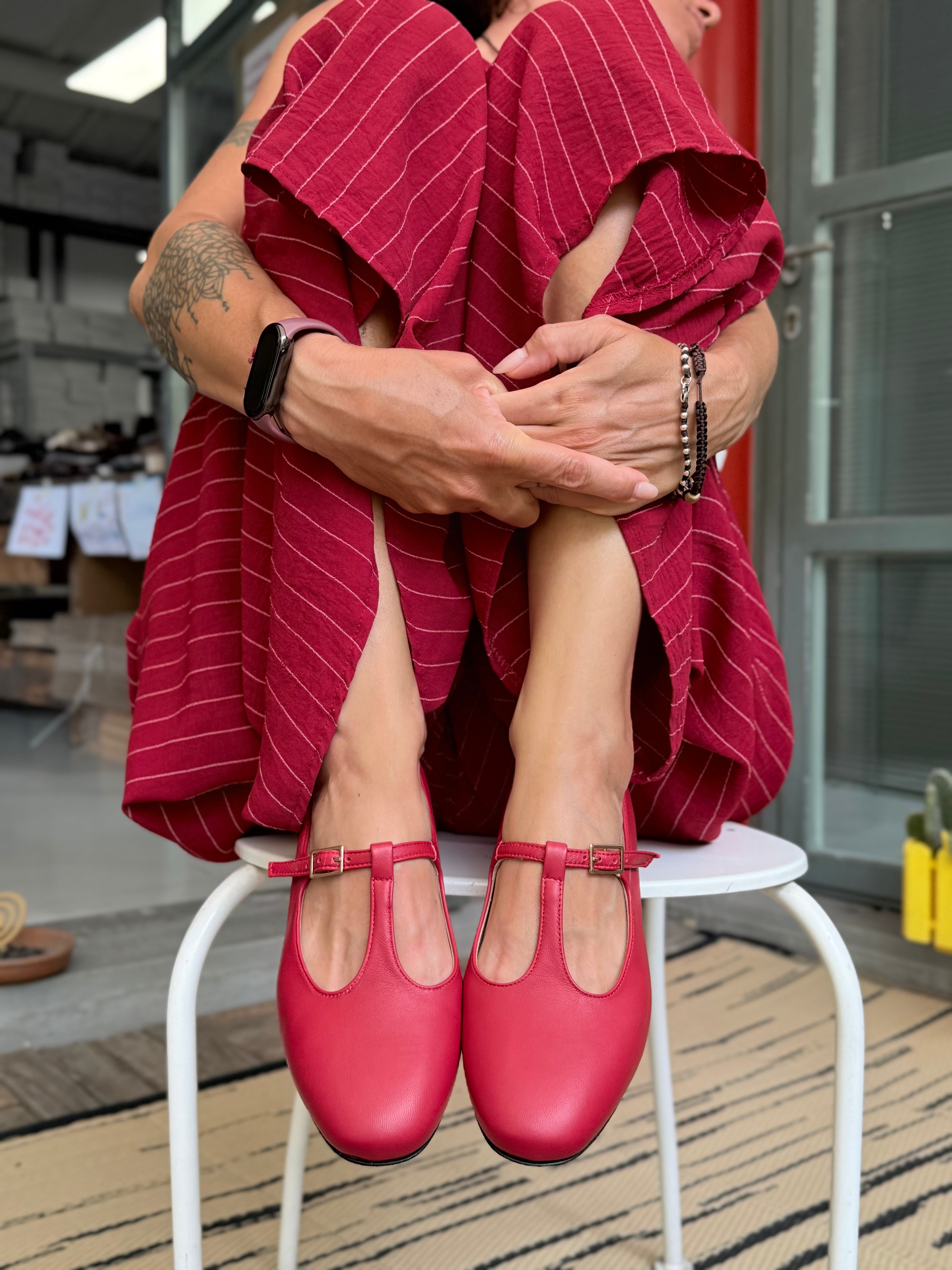 Image of Shirley Red scarpina bassa in nappa rossa tacco 1 artigianale pugliese