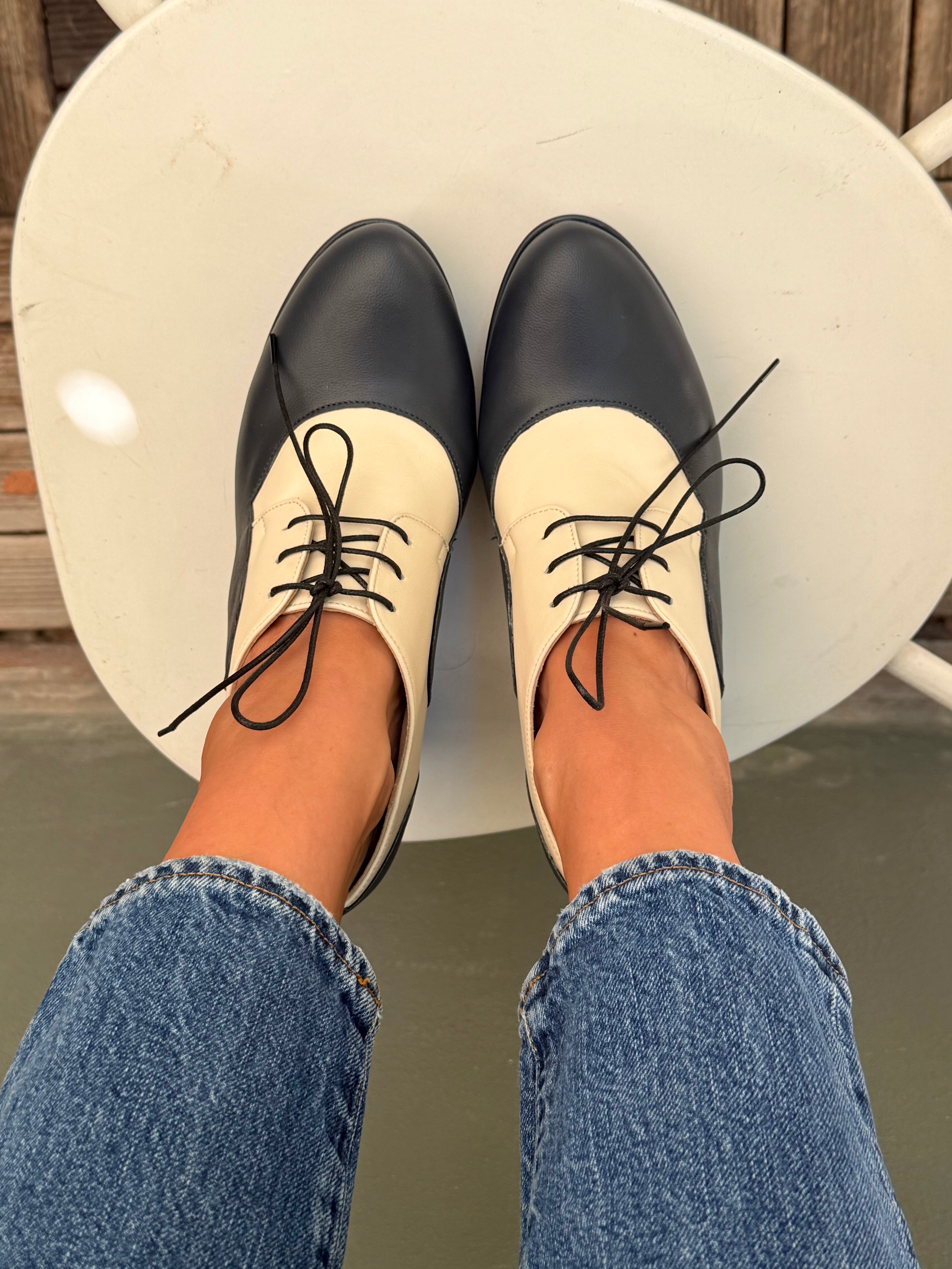 Image of Miranda Blue francesina in nappa blue e panna con plateau tacco 9 artigianale pugliese
