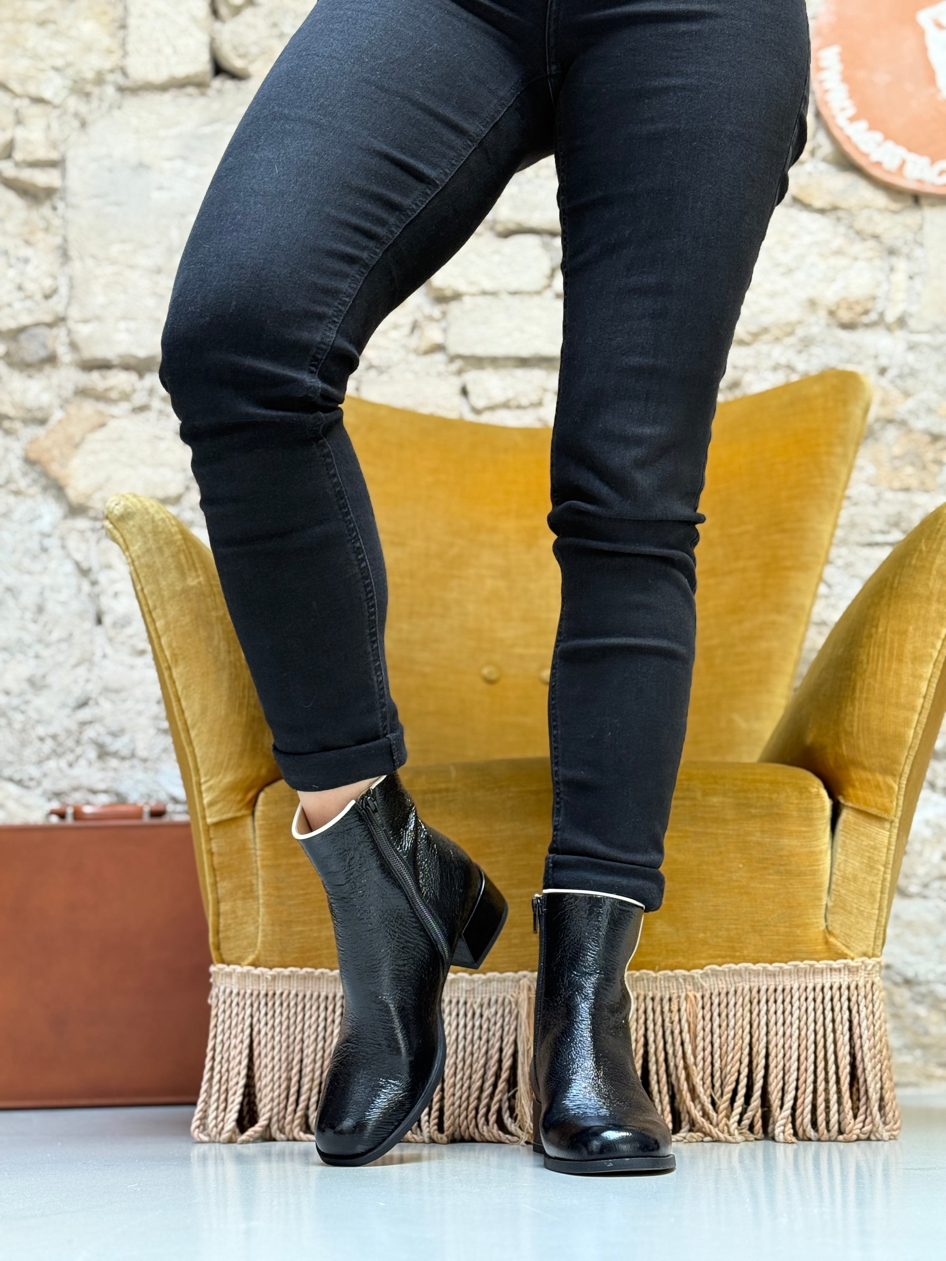 Fender Black stivaletto in naplak nero tacco 4 cm artigianale marchigiana