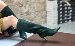 Image of Big Ellie Green stivale a tubo in camoscio tacco 5cm artigianale marchigiano