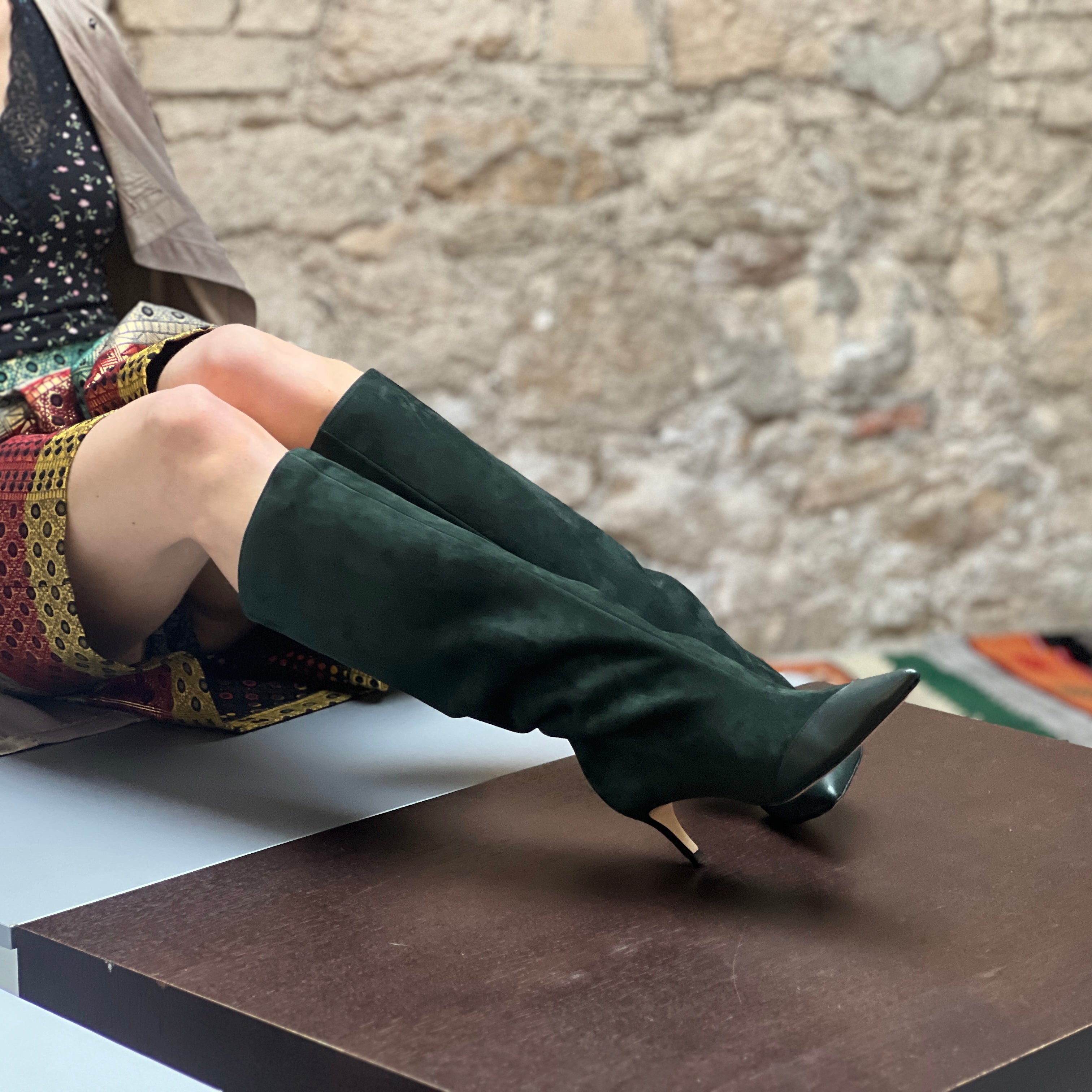 Big Ellie Green stivale a tubo in camoscio tacco 5cm artigianale marchigiano