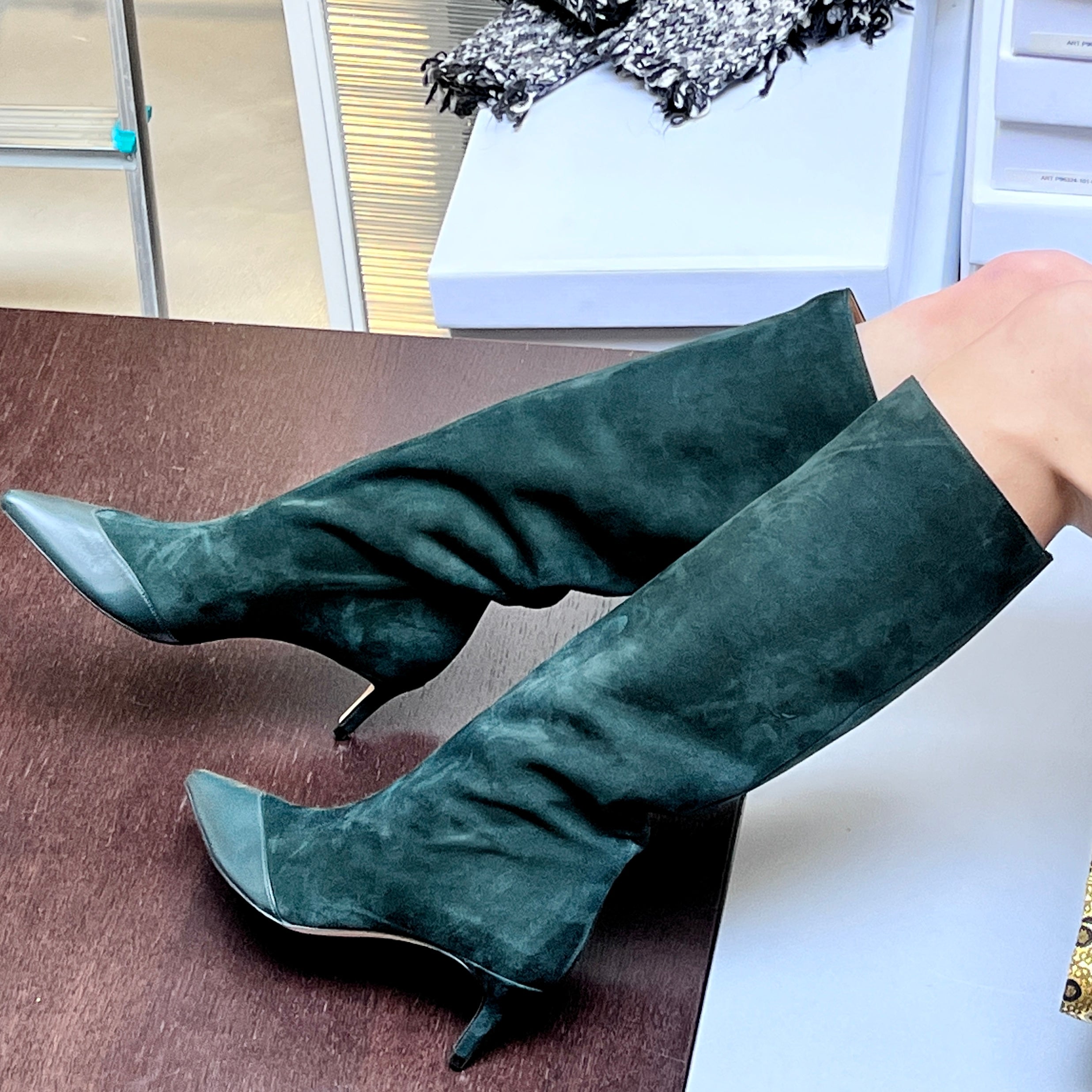 Big Ellie Green stivale a tubo in camoscio tacco 5cm artigianale marchigiano